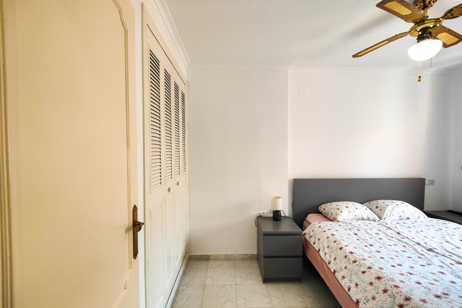 Herverkoop - Plat -
Torrevieja - La Mata