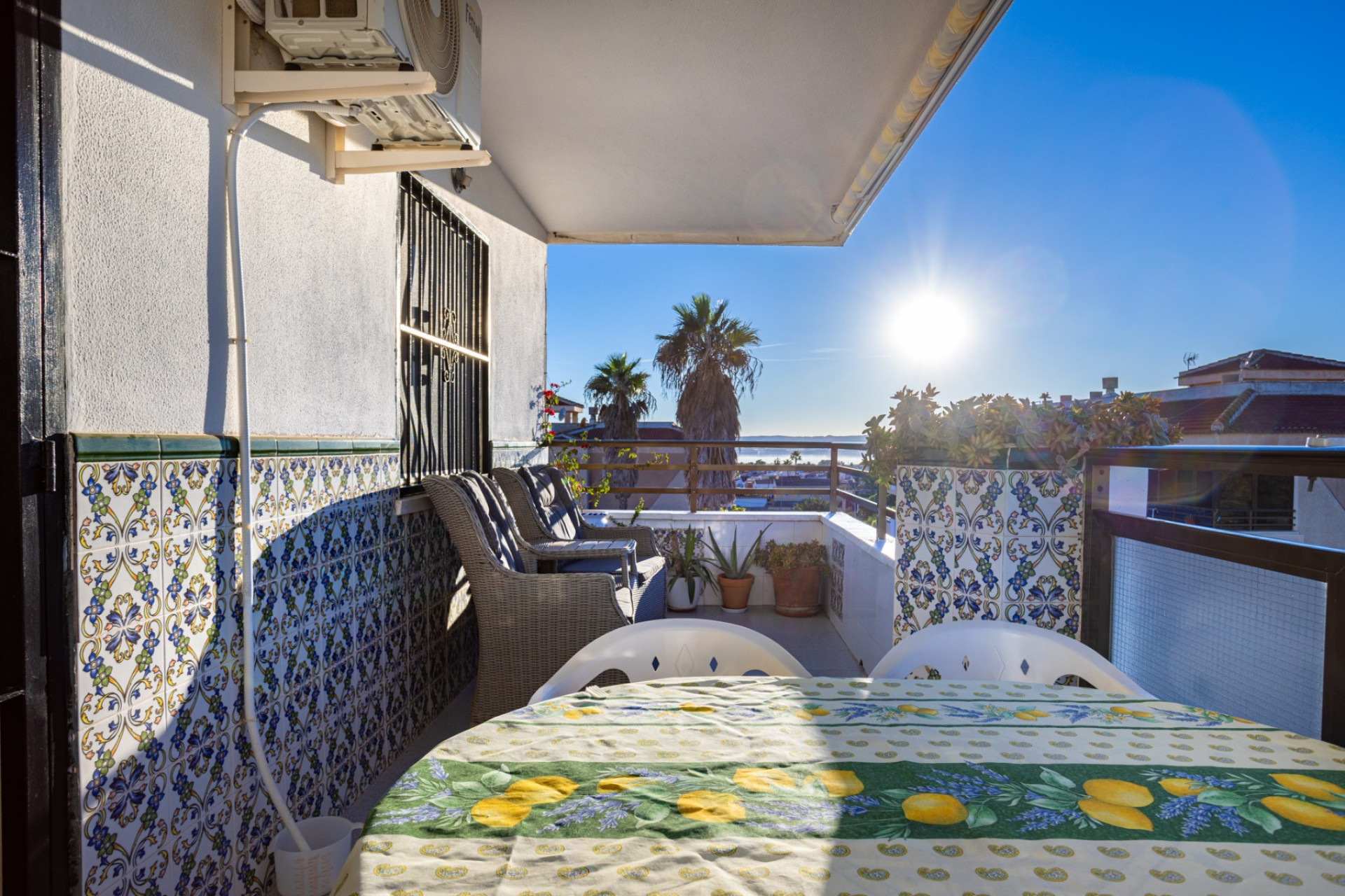 Herverkoop - Plat -
Torrevieja - La Siesta