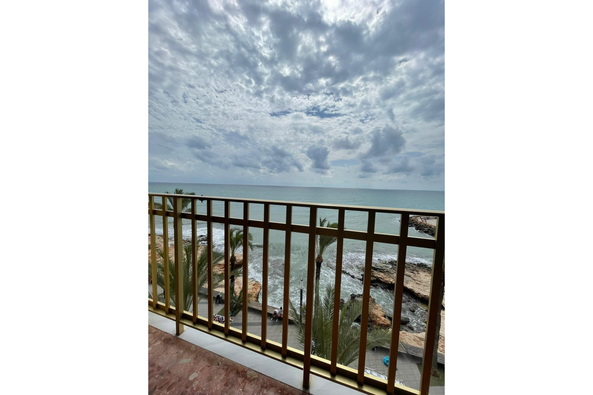 Herverkoop - Plat -
Torrevieja - Las Piscinas Naturales