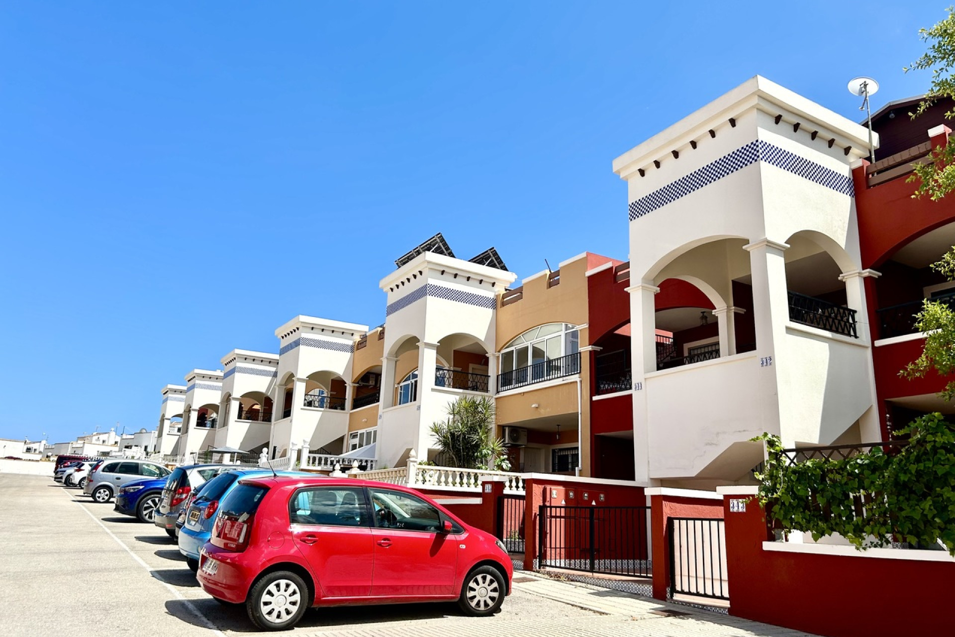 Herverkoop - Plat -
Torrevieja - Los Altos