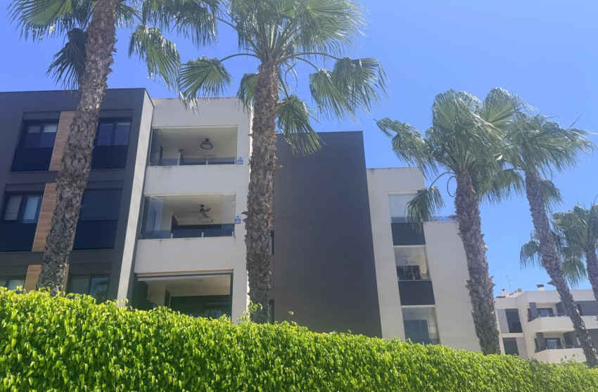 Herverkoop - Plat -
Torrevieja - Los Altos