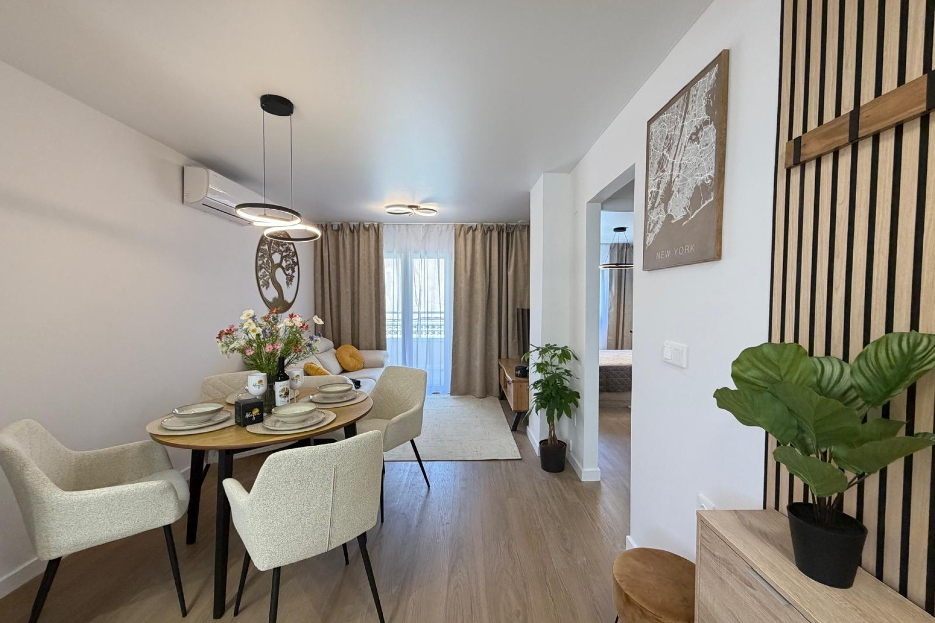 Herverkoop - Plat -
Torrevieja - Nueva Torrevieja