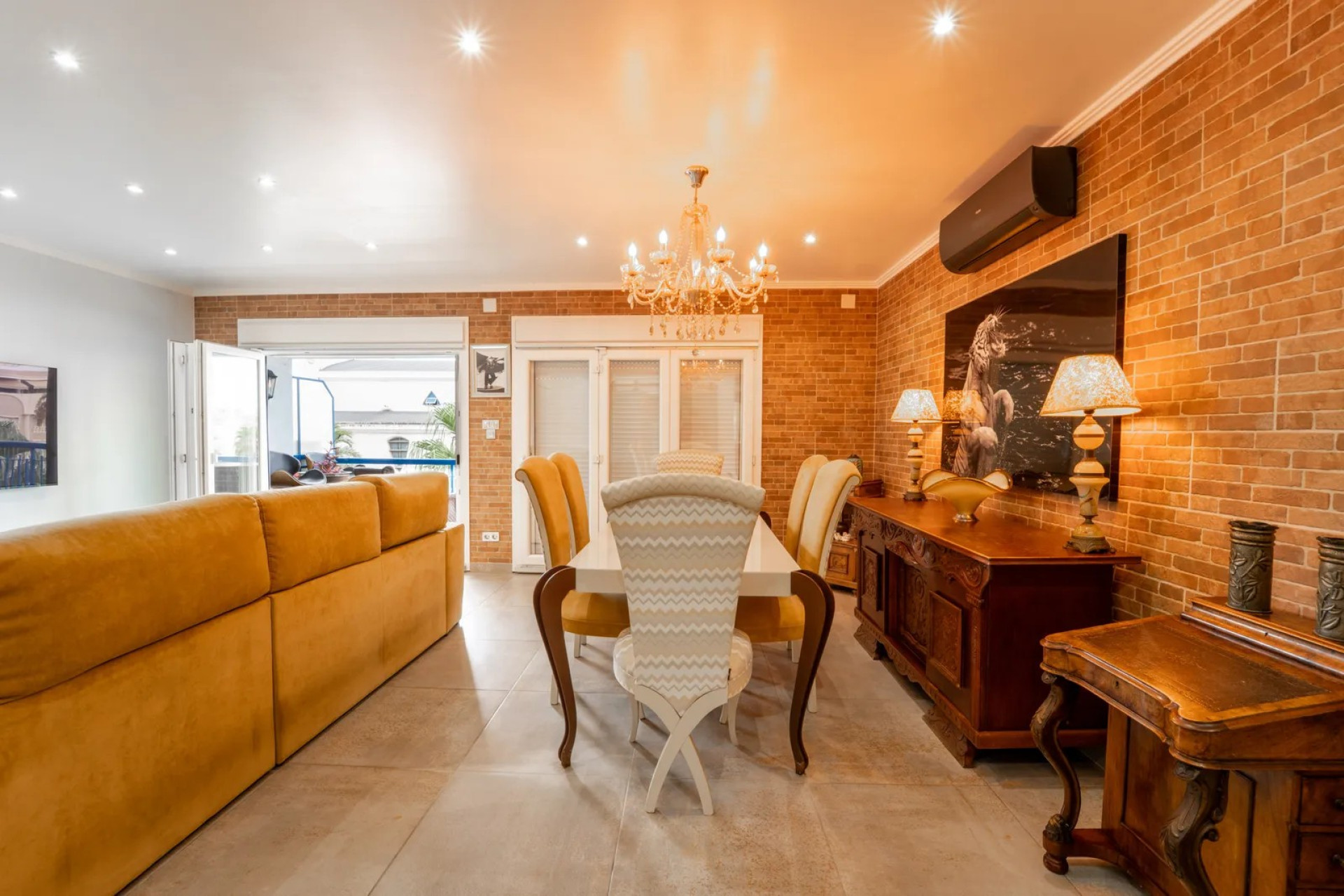 Herverkoop - Plat -
Torrevieja - Playa Del Cura