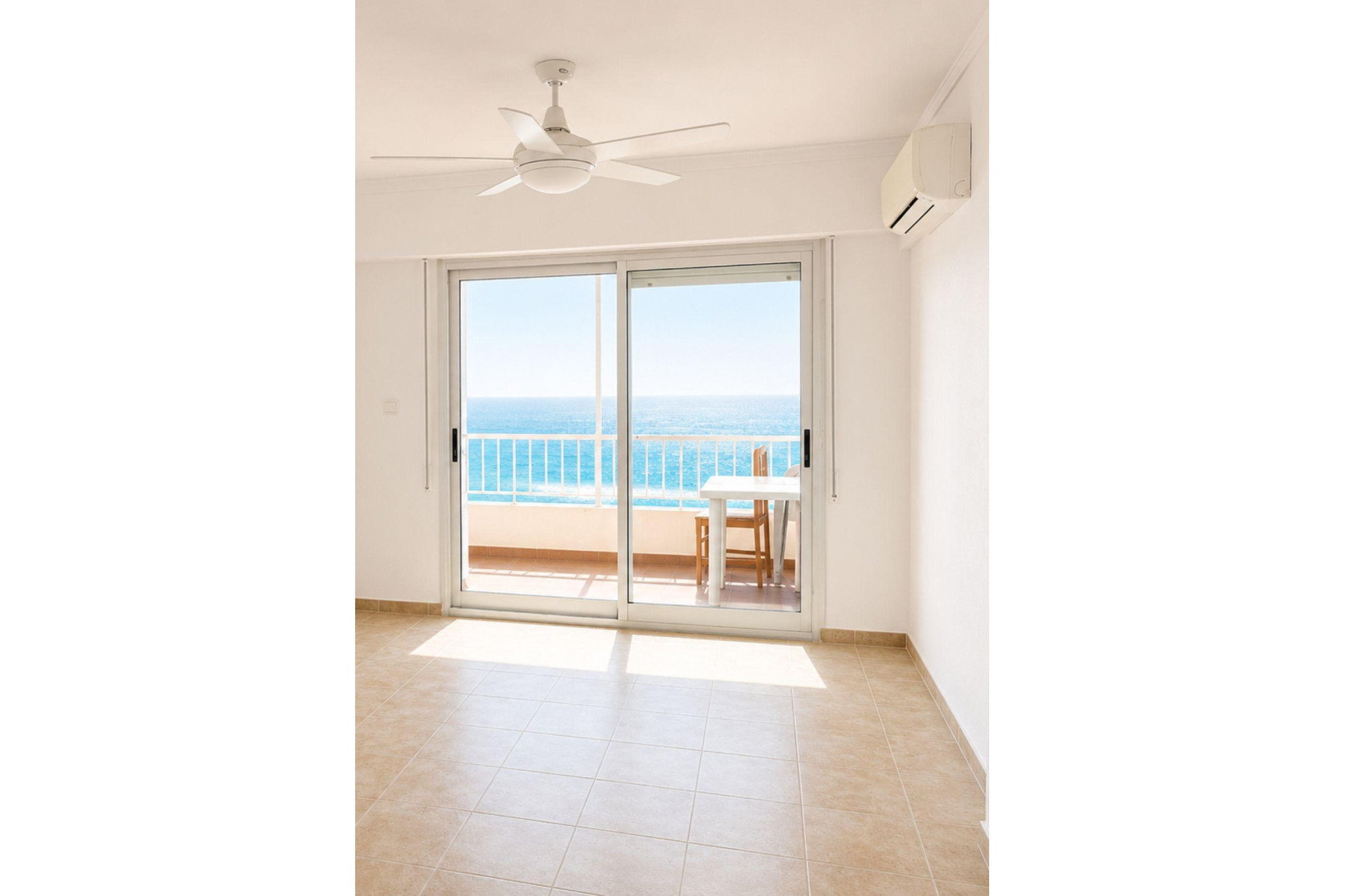 Herverkoop - Plat -
Torrevieja - Playa del Cura