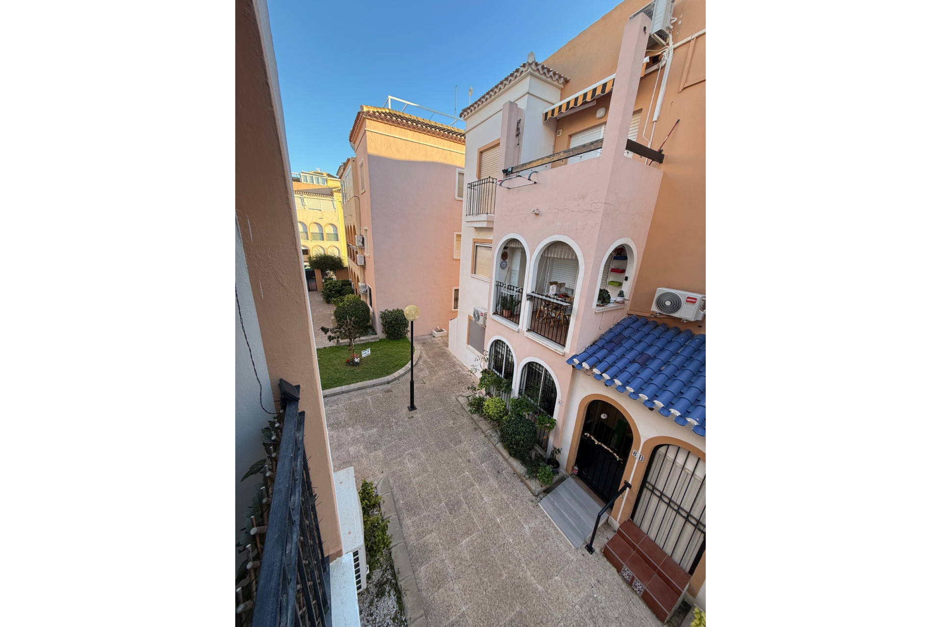 Herverkoop - Plat -
Torrevieja - Playa Los Naufragos