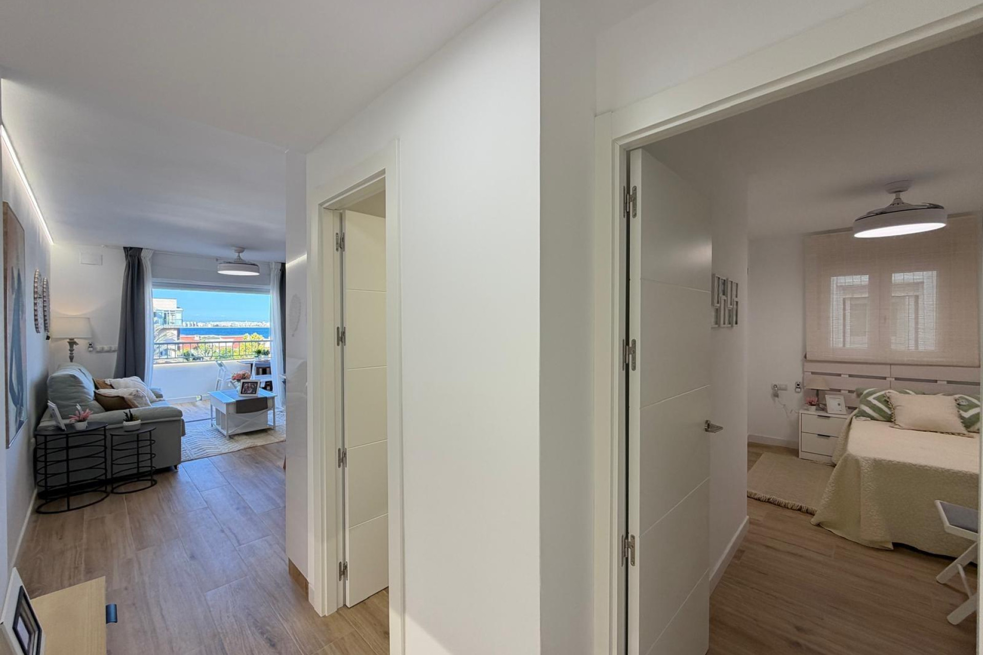 Herverkoop - Plat -
Torrevieja - Punta Prima