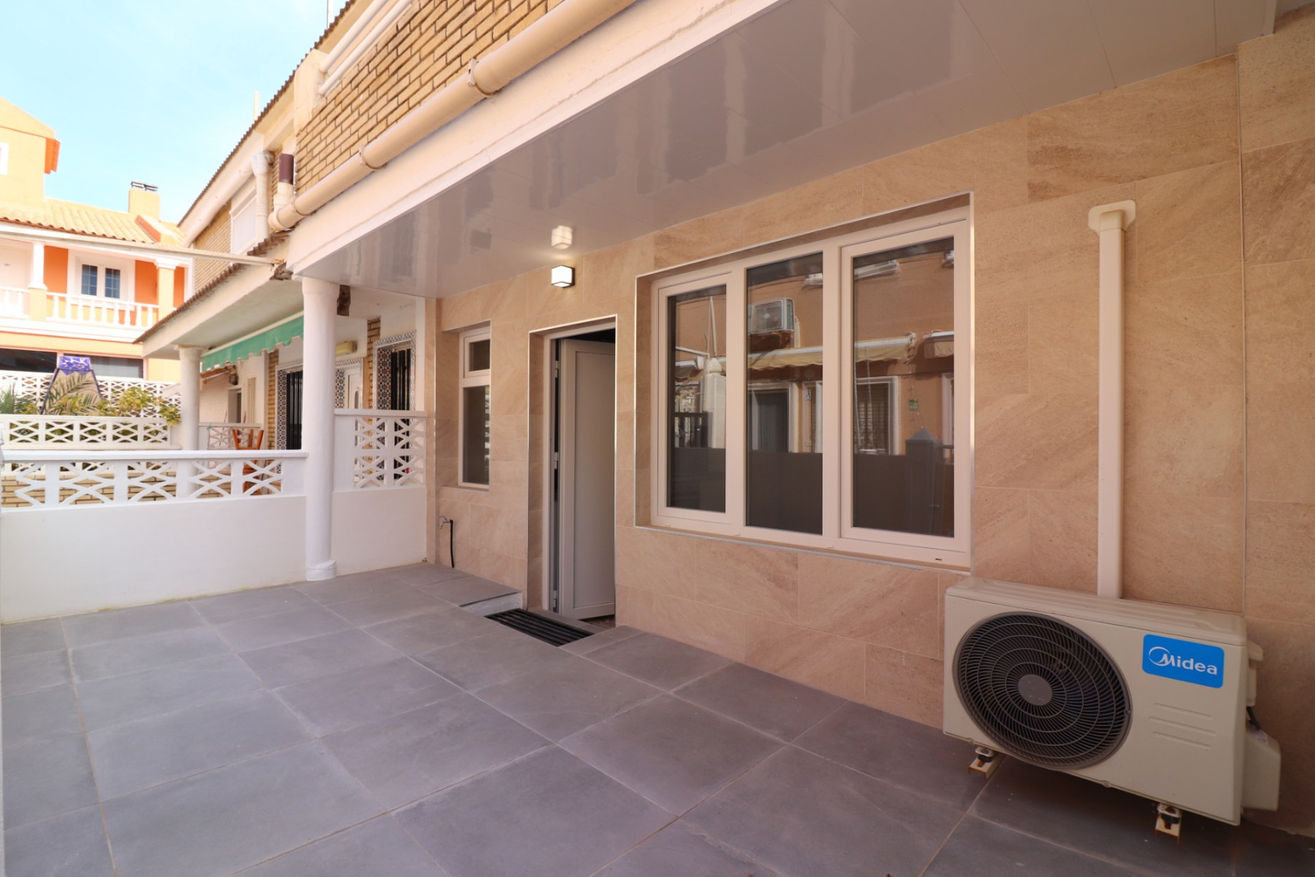 Herverkoop - Plat -
Torrevieja - Torre La Mata