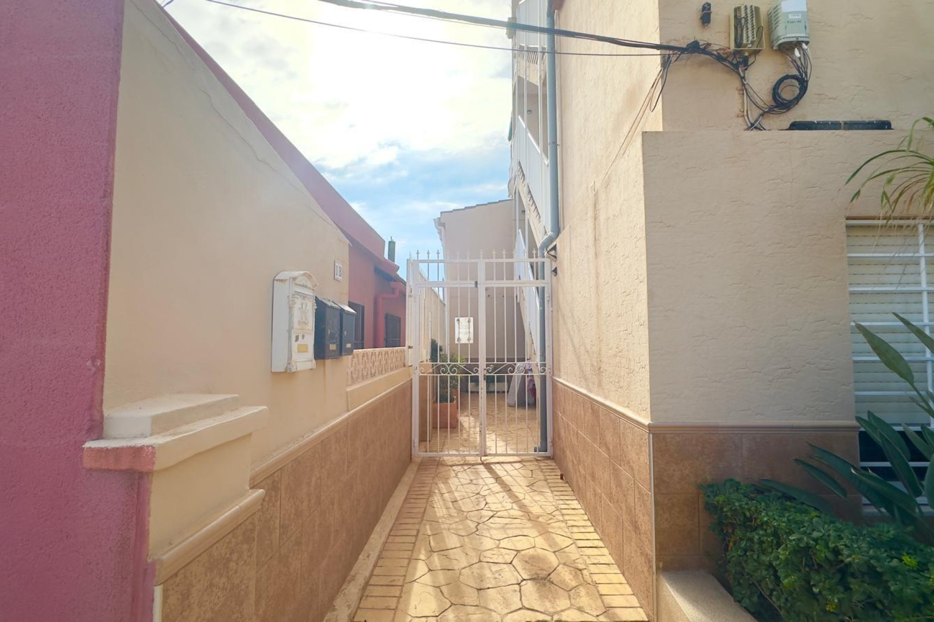 Herverkoop - Plat -
Torrevieja - Zona Los Frutales