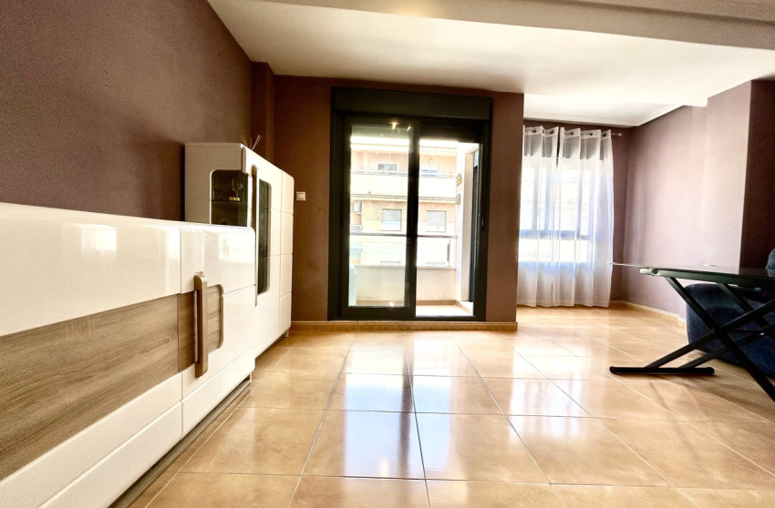 Herverkoop - Plat -
Torrevieja