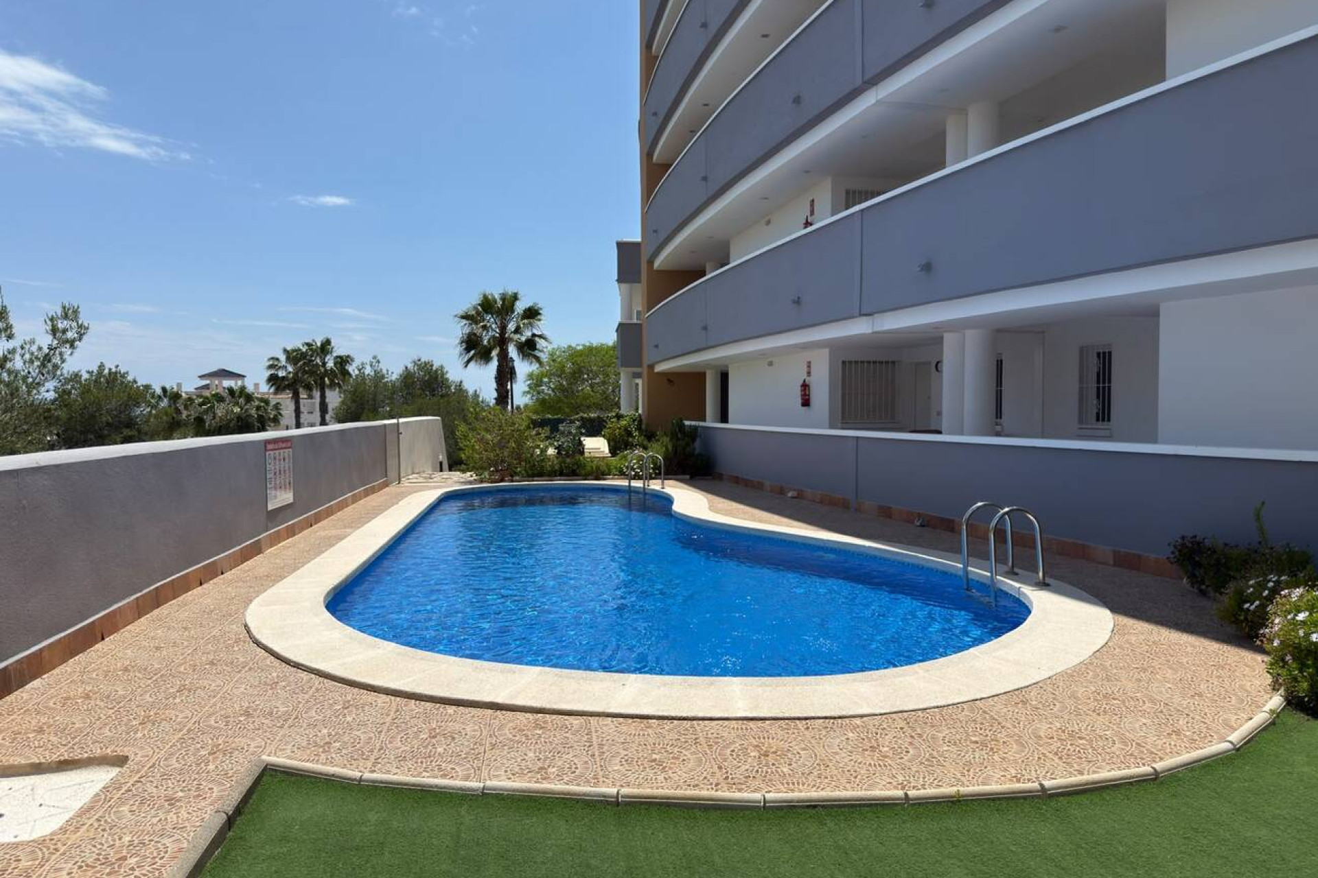 Herverkoop - Plat -
Villamartín - Costa Blanca
