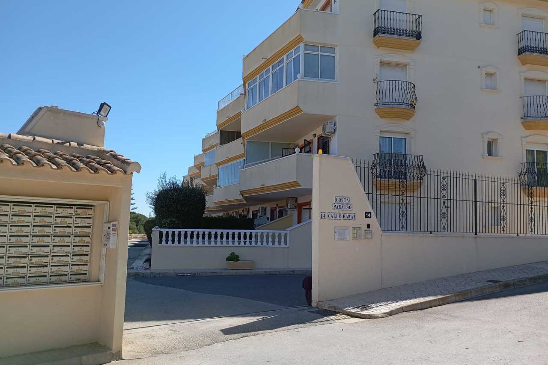 Herverkoop - Plat -
Villamartín - Costa Blanca