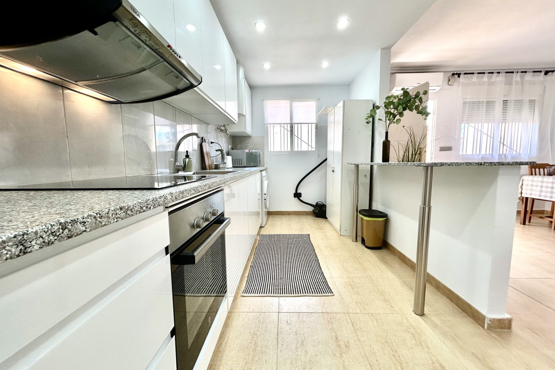 Herverkoop - Plat -
Villamartín