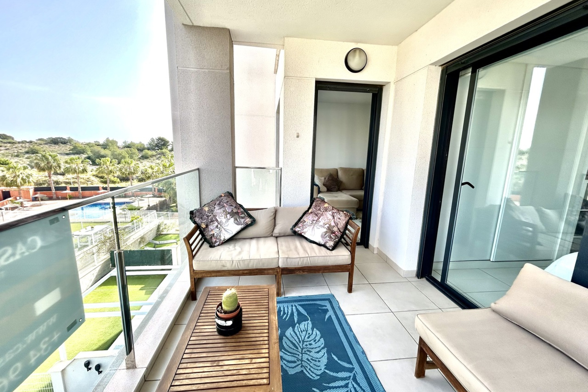 Herverkoop - Plat -
Villamartín