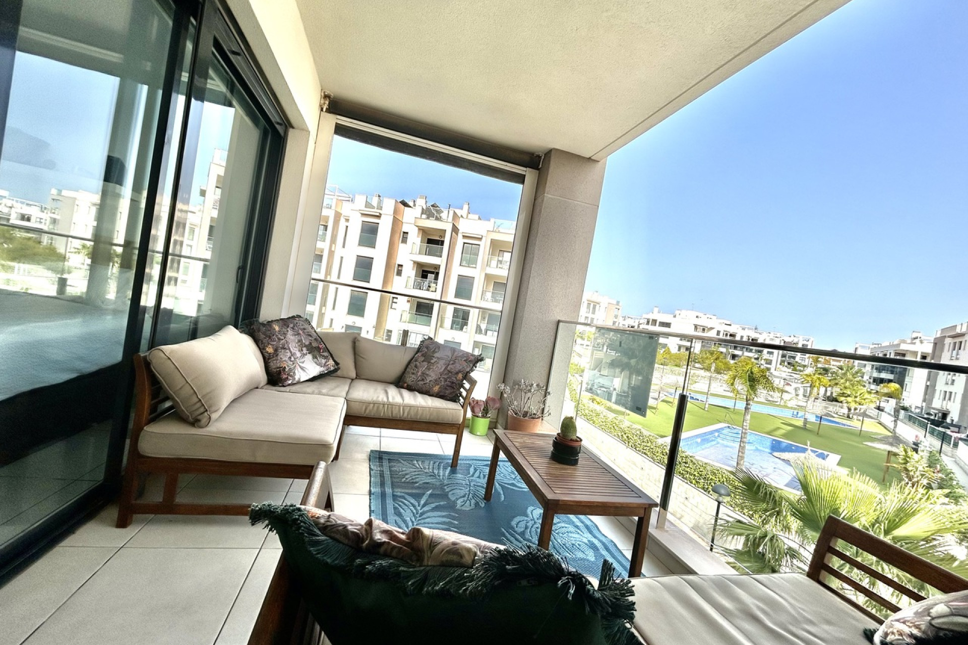 Herverkoop - Plat -
Villamartín