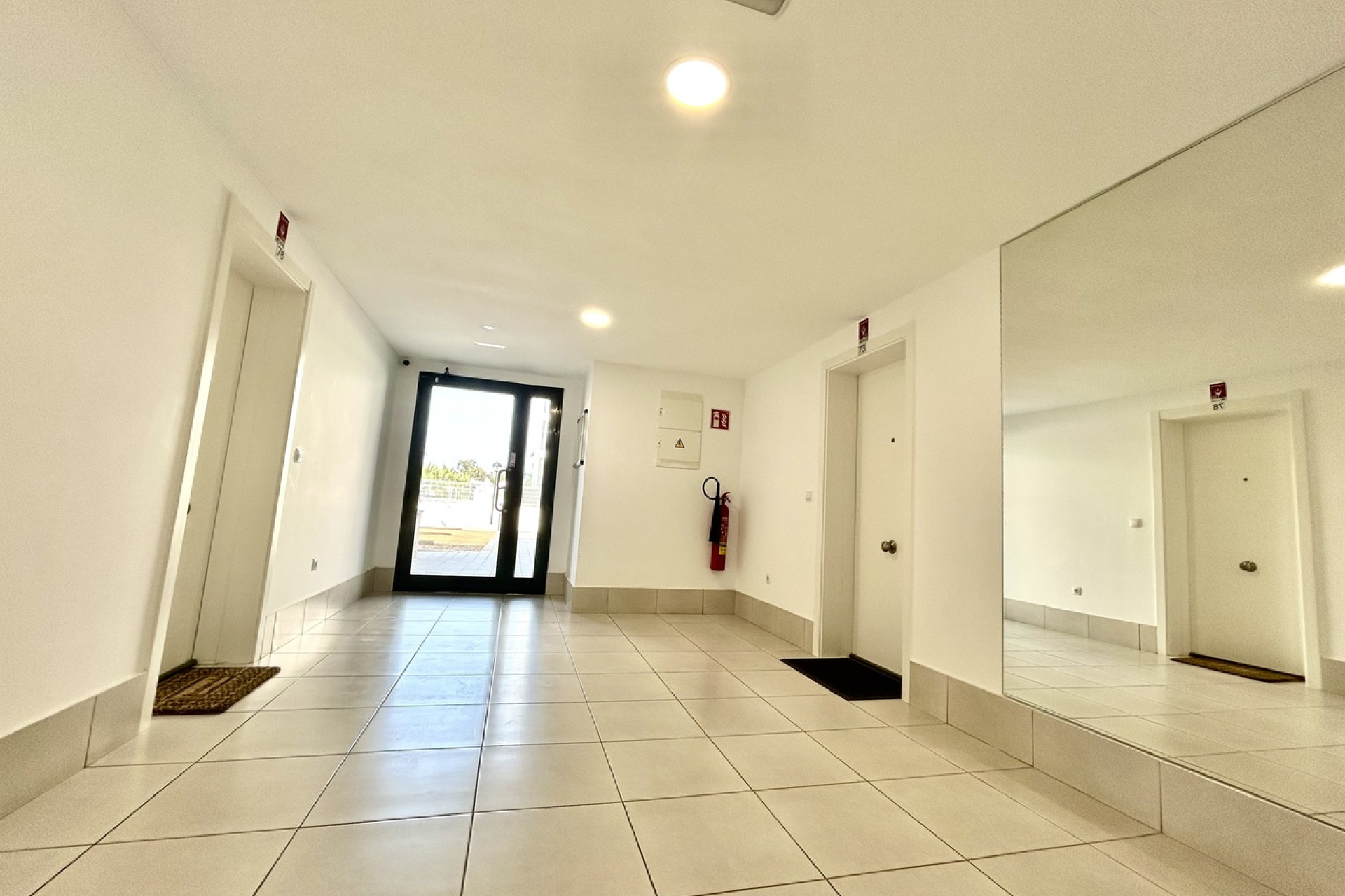 Herverkoop - Plat -
Villamartín