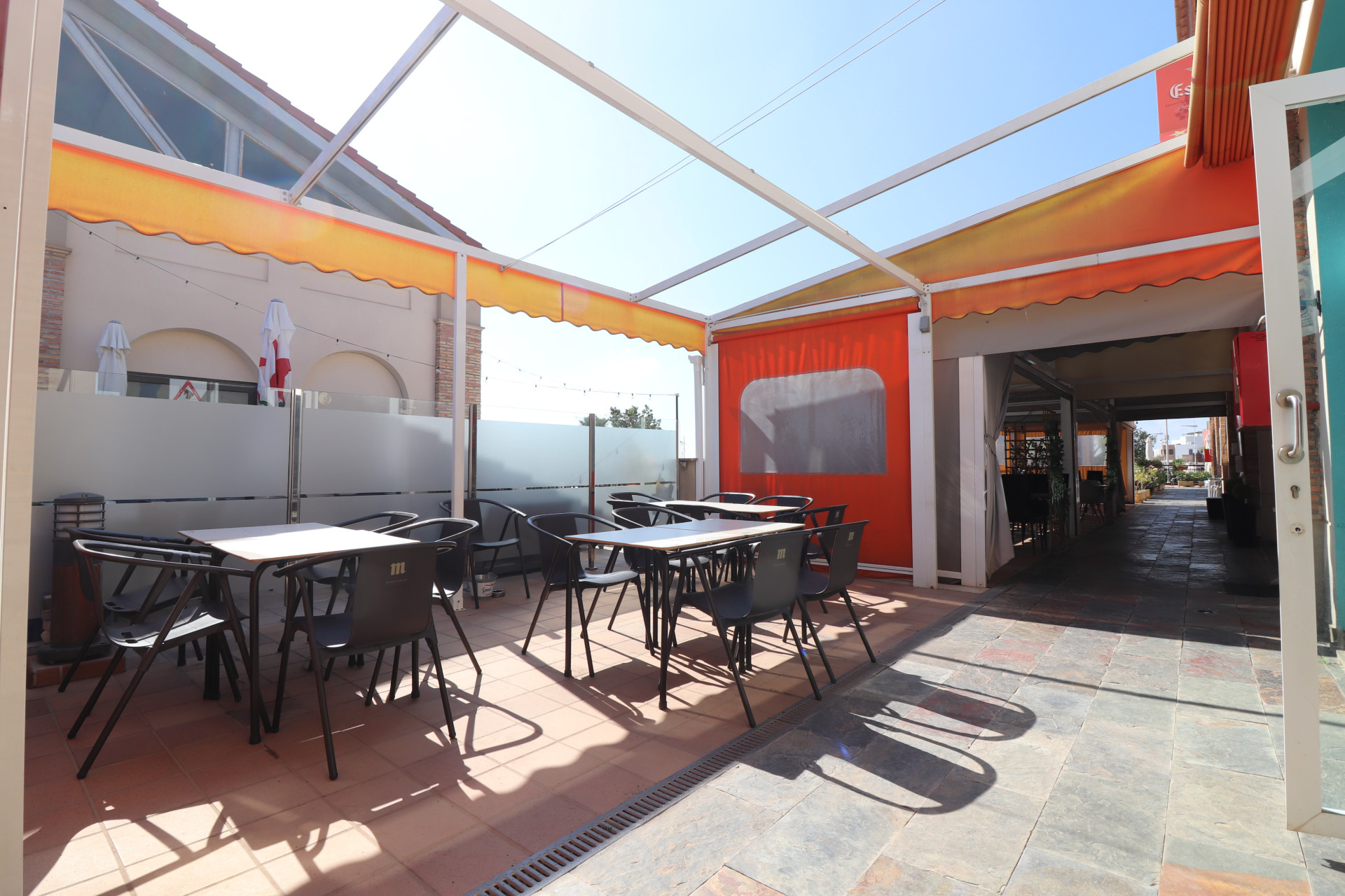 Herverkoop - Reclame -
Algorfa - La Finca Golf Resort