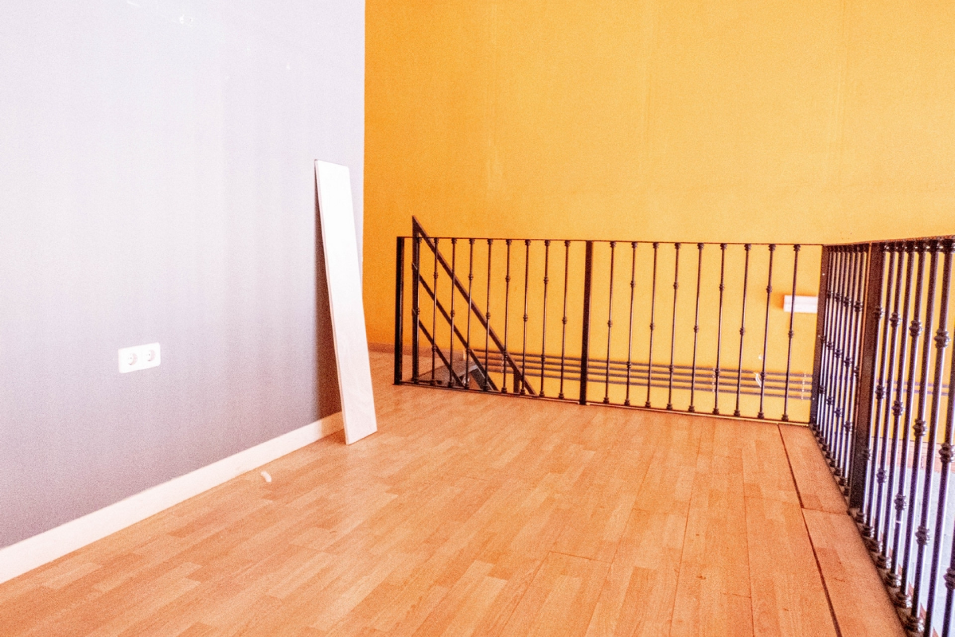 Herverkoop - Reclame -
Algorfa