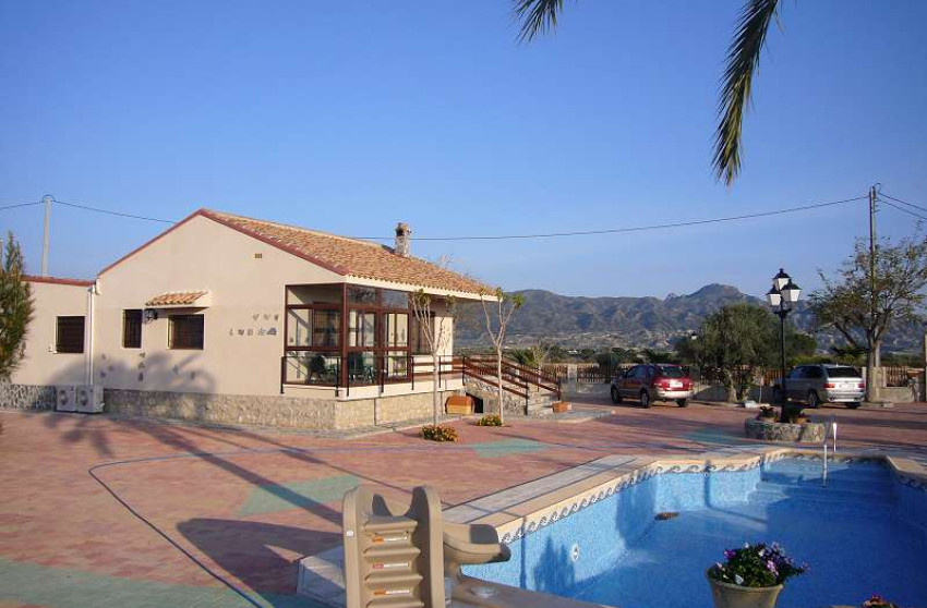 Herverkoop - Villa -
Abanilla - Inland