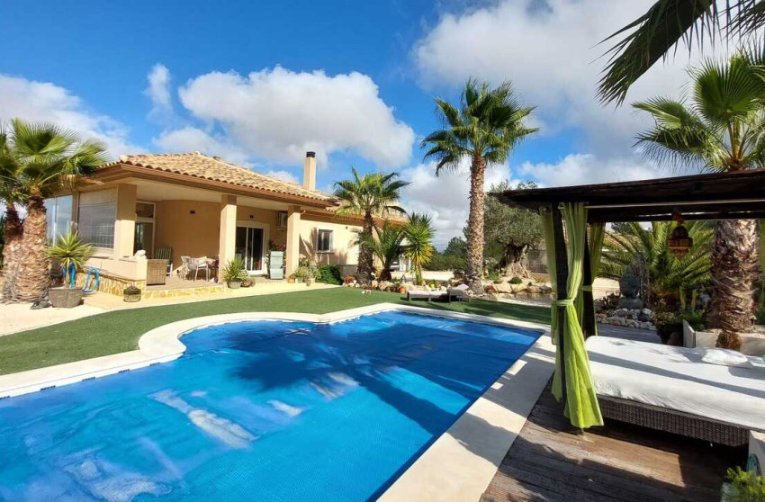Herverkoop - Villa -
Abanilla - La Zarza