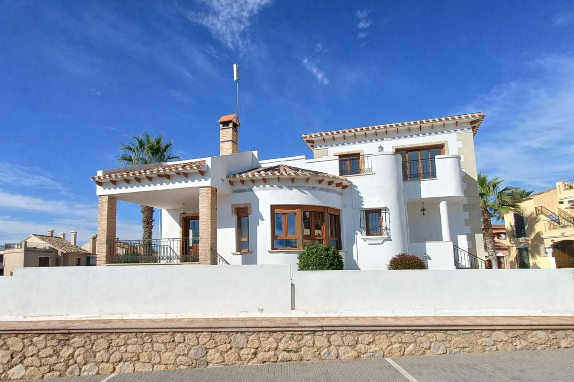 Herverkoop - Villa -
Algorfa - Inland