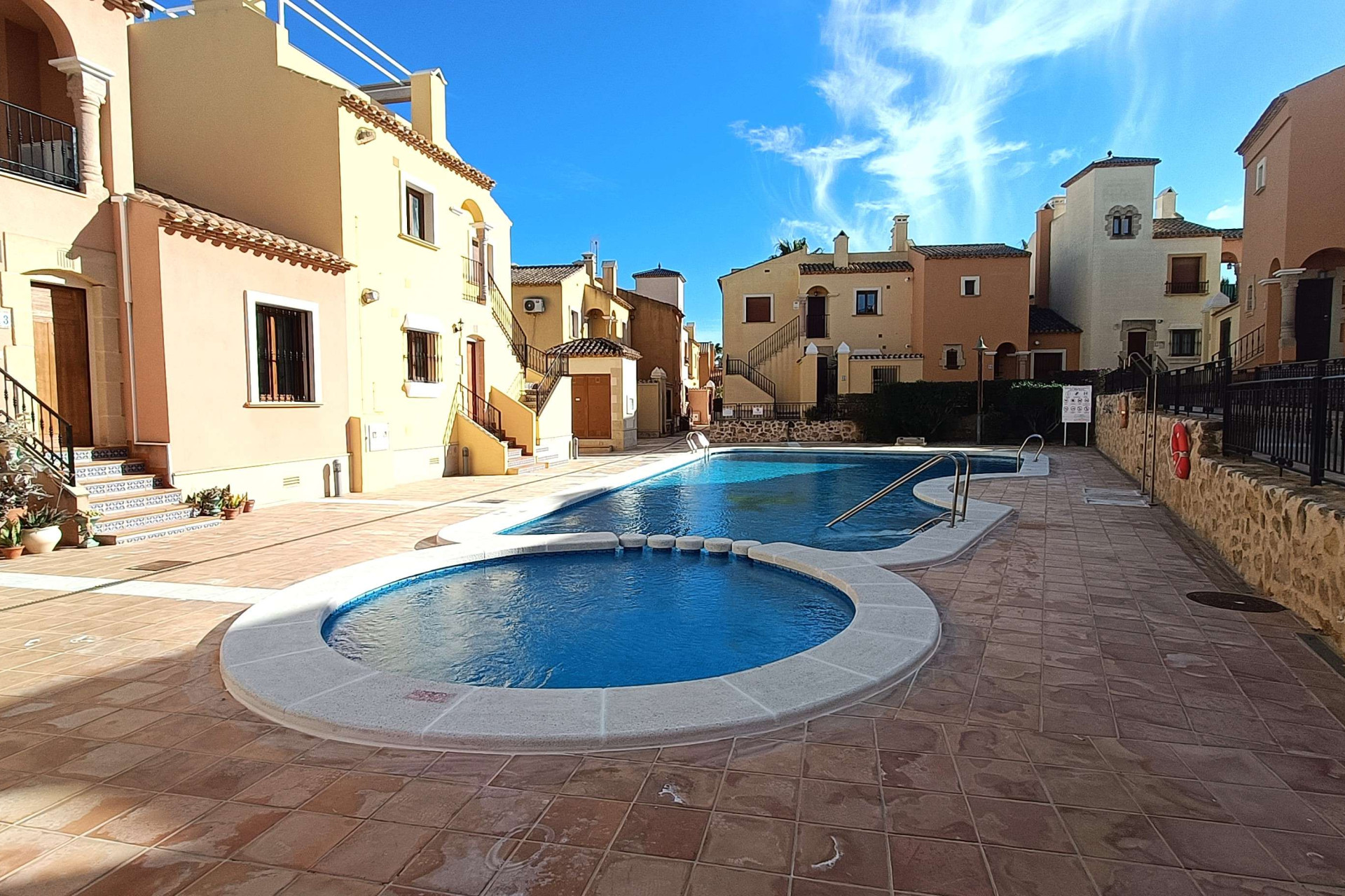 Herverkoop - Villa -
Algorfa - Inland