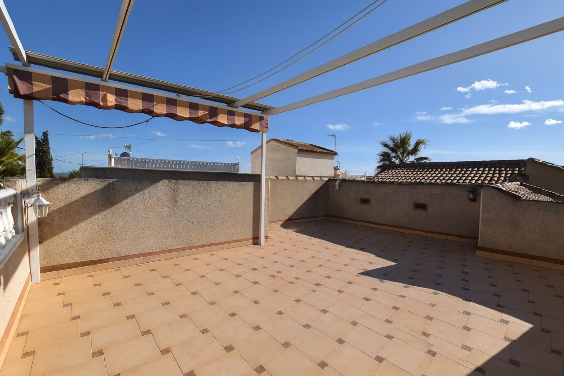 Herverkoop - Villa -
Algorfa - Inland