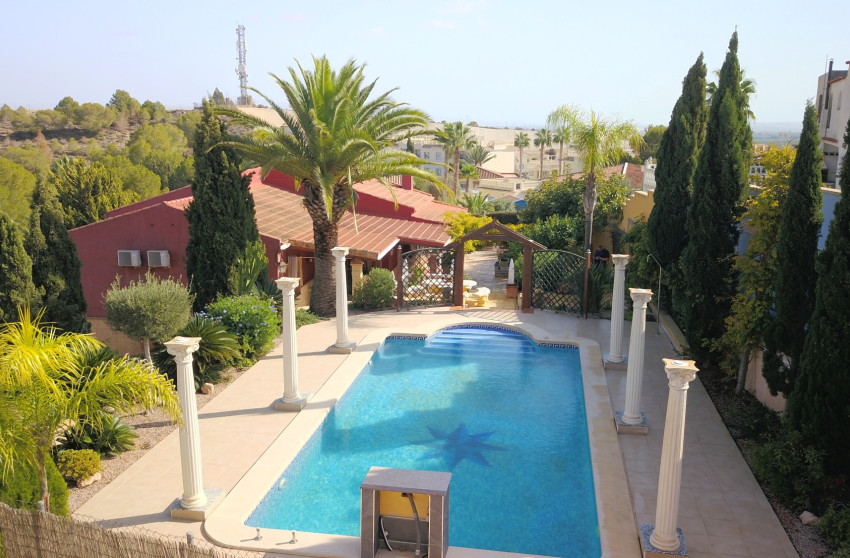 Herverkoop - Villa -
Algorfa