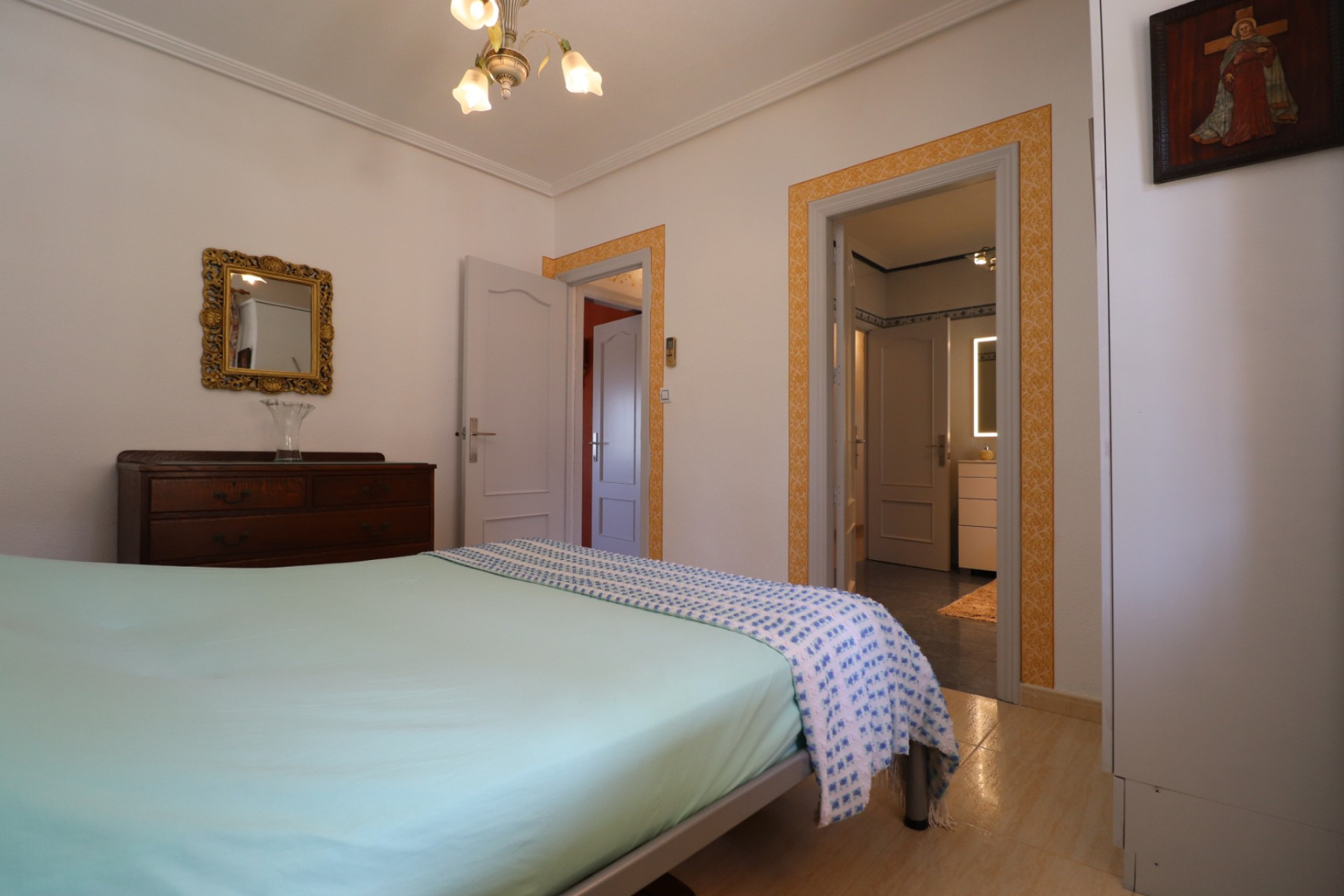 Herverkoop - Villa -
Algorfa