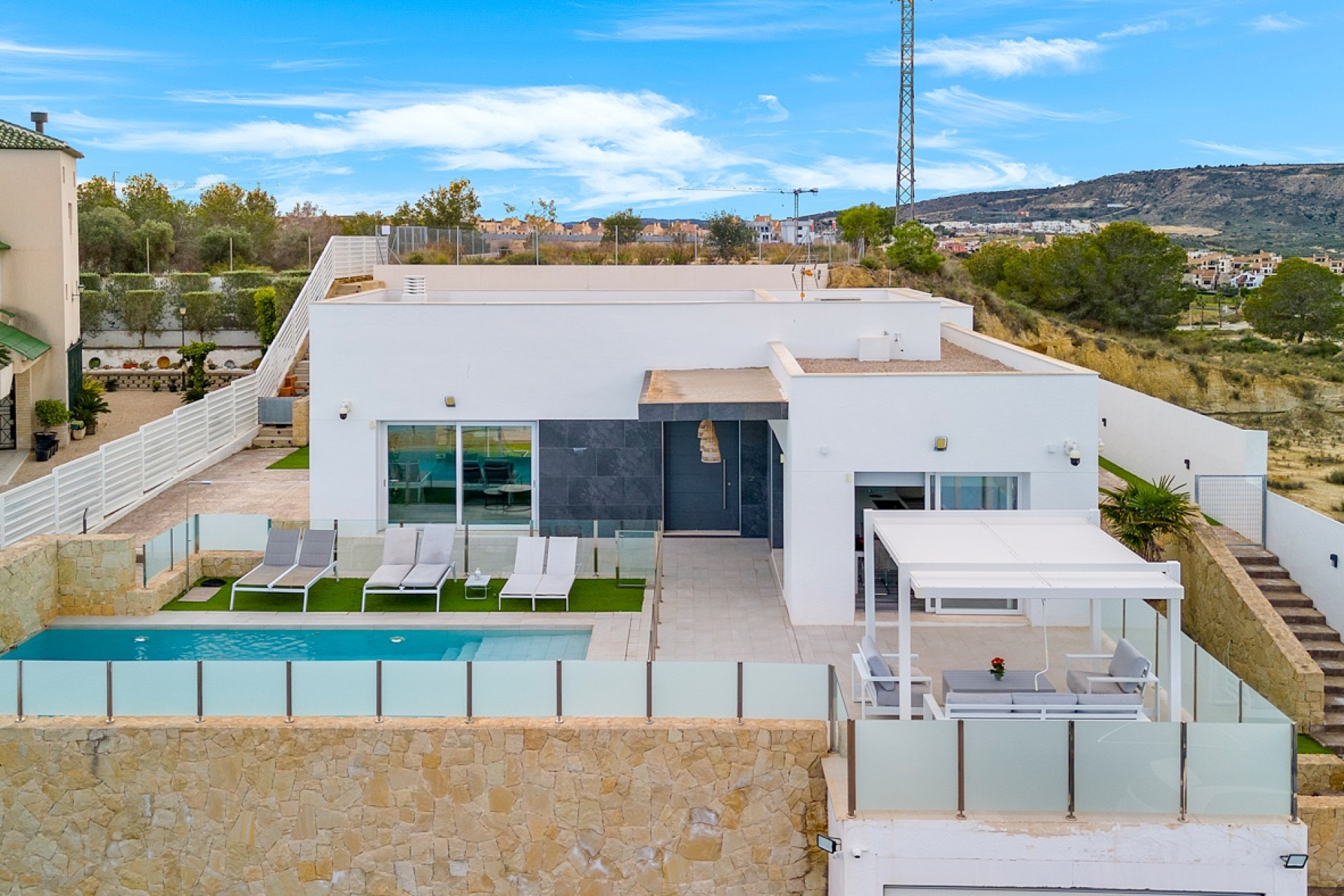 Herverkoop - Villa -
Algorfa