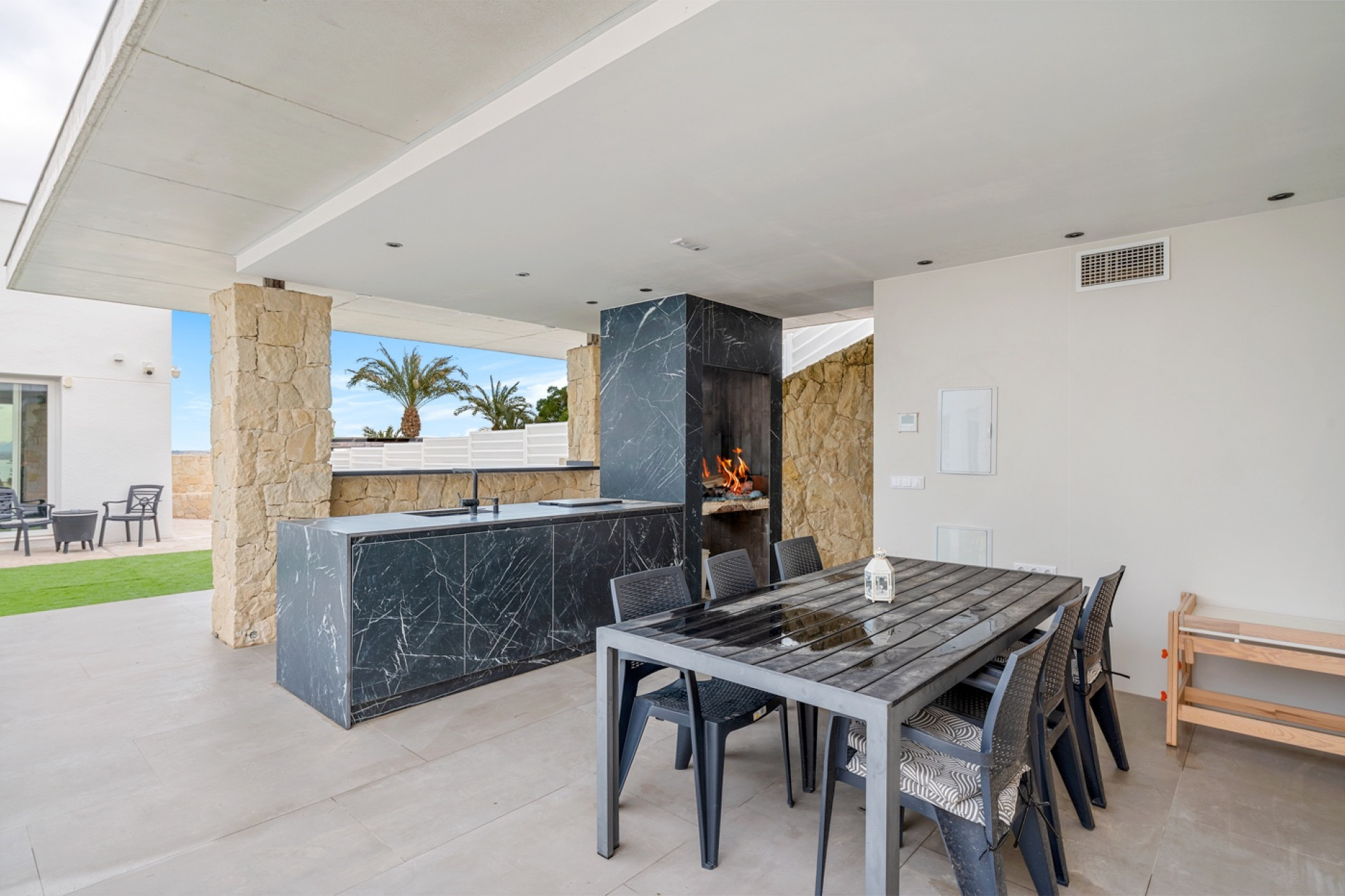 Herverkoop - Villa -
Algorfa