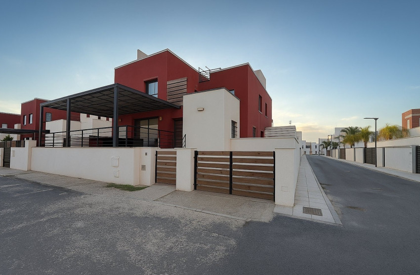 Herverkoop - Villa -
Algorfa
