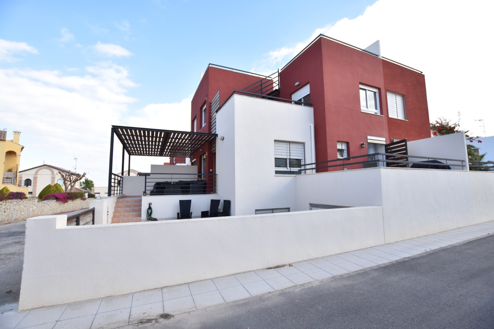 Herverkoop - Villa -
Algorfa