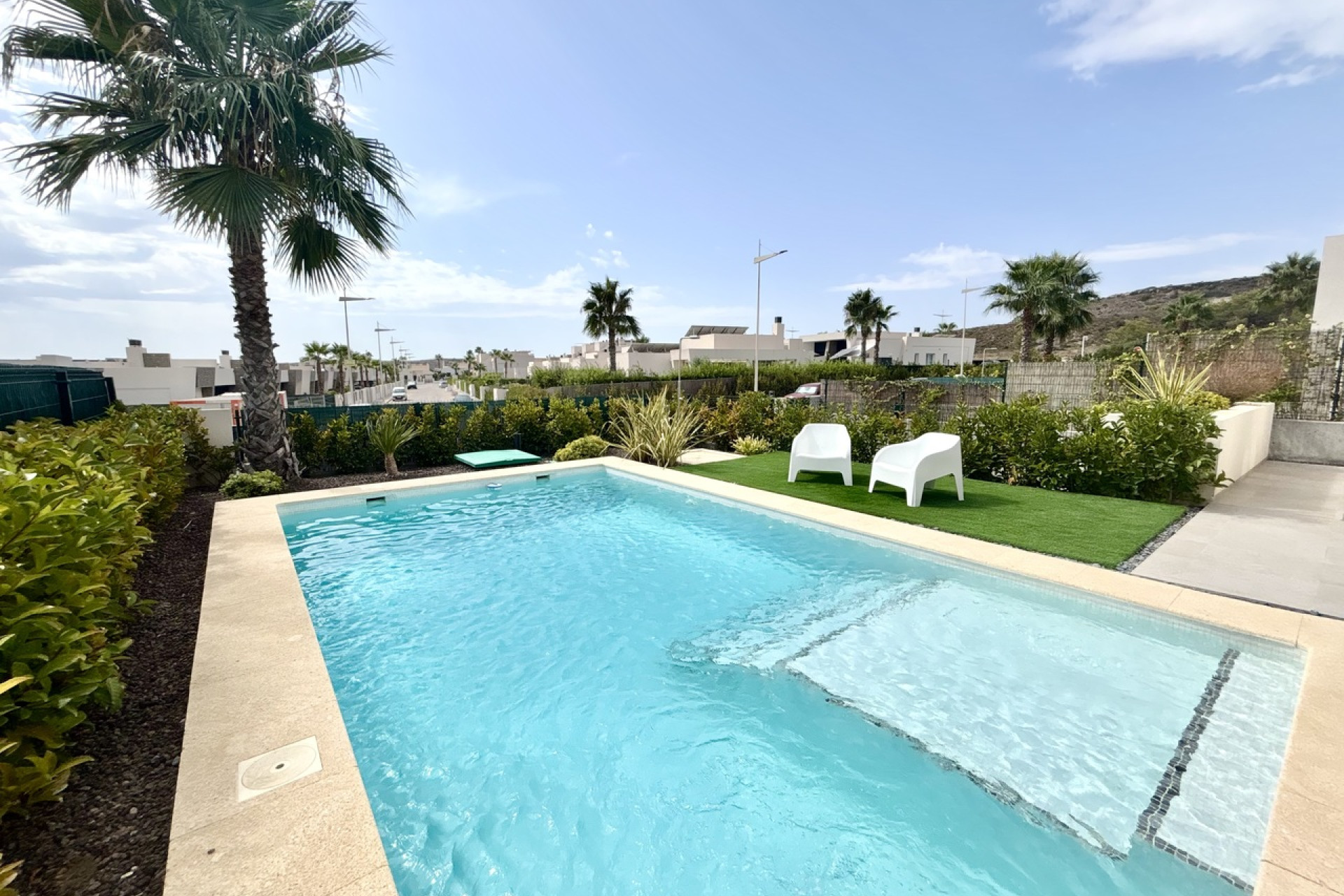 Herverkoop - Villa -
Algorfa