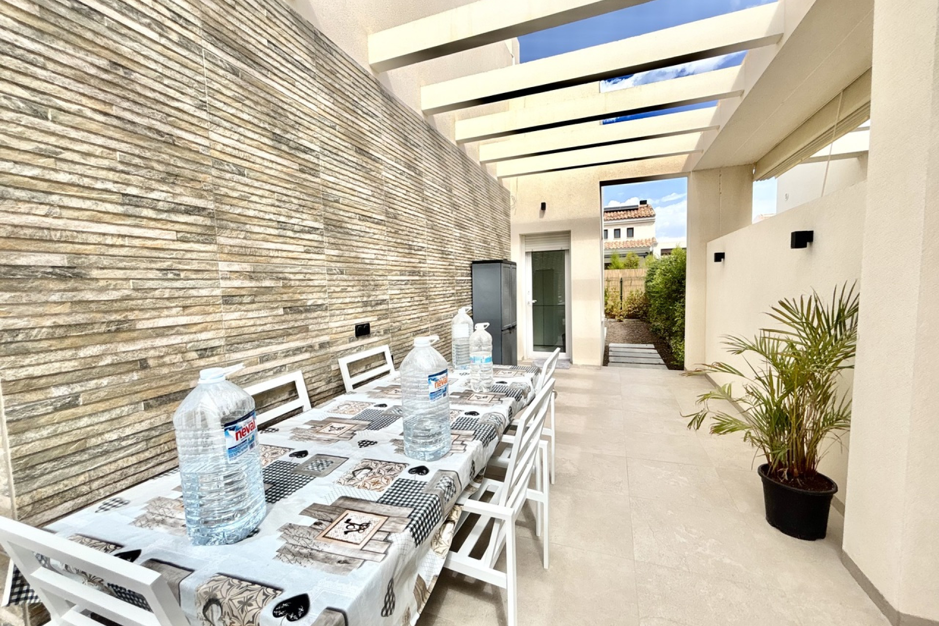 Herverkoop - Villa -
Algorfa