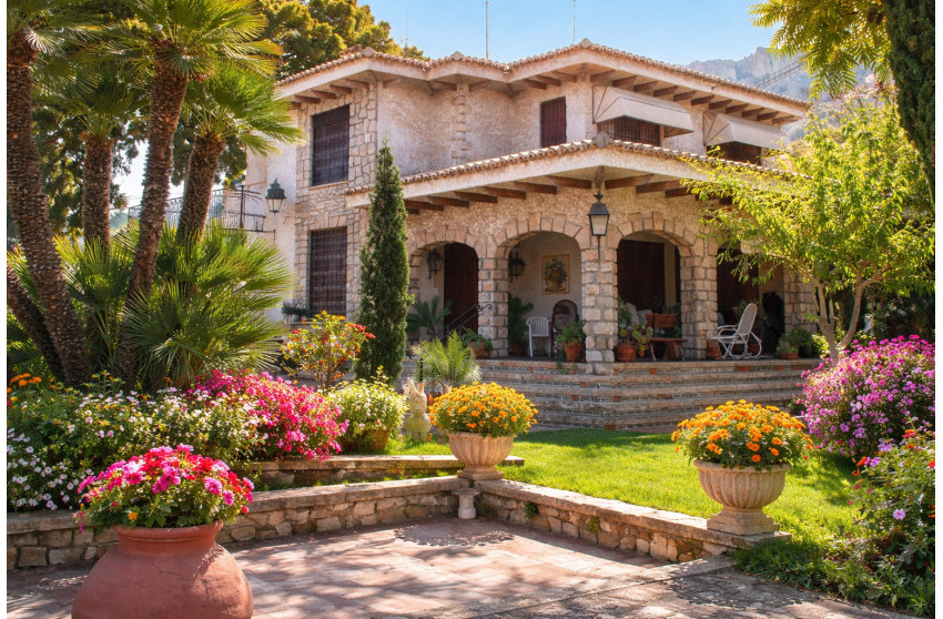 Herverkoop - Villa -
Alicante - Albufereta