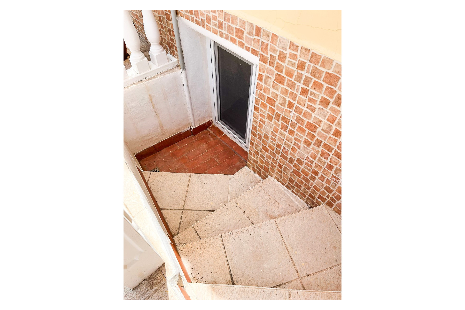 Herverkoop - Villa -
Alicante - Moralet - Cañada del Fenollar