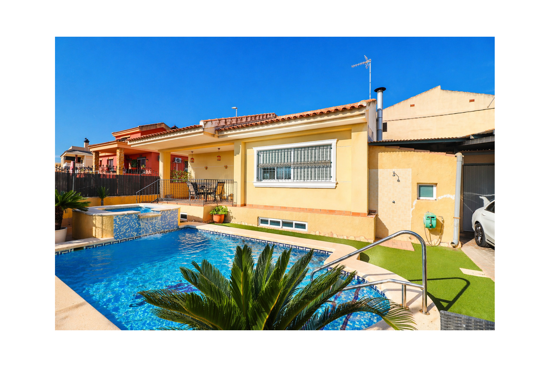 Herverkoop - Villa -
Almoradi - El Saladar