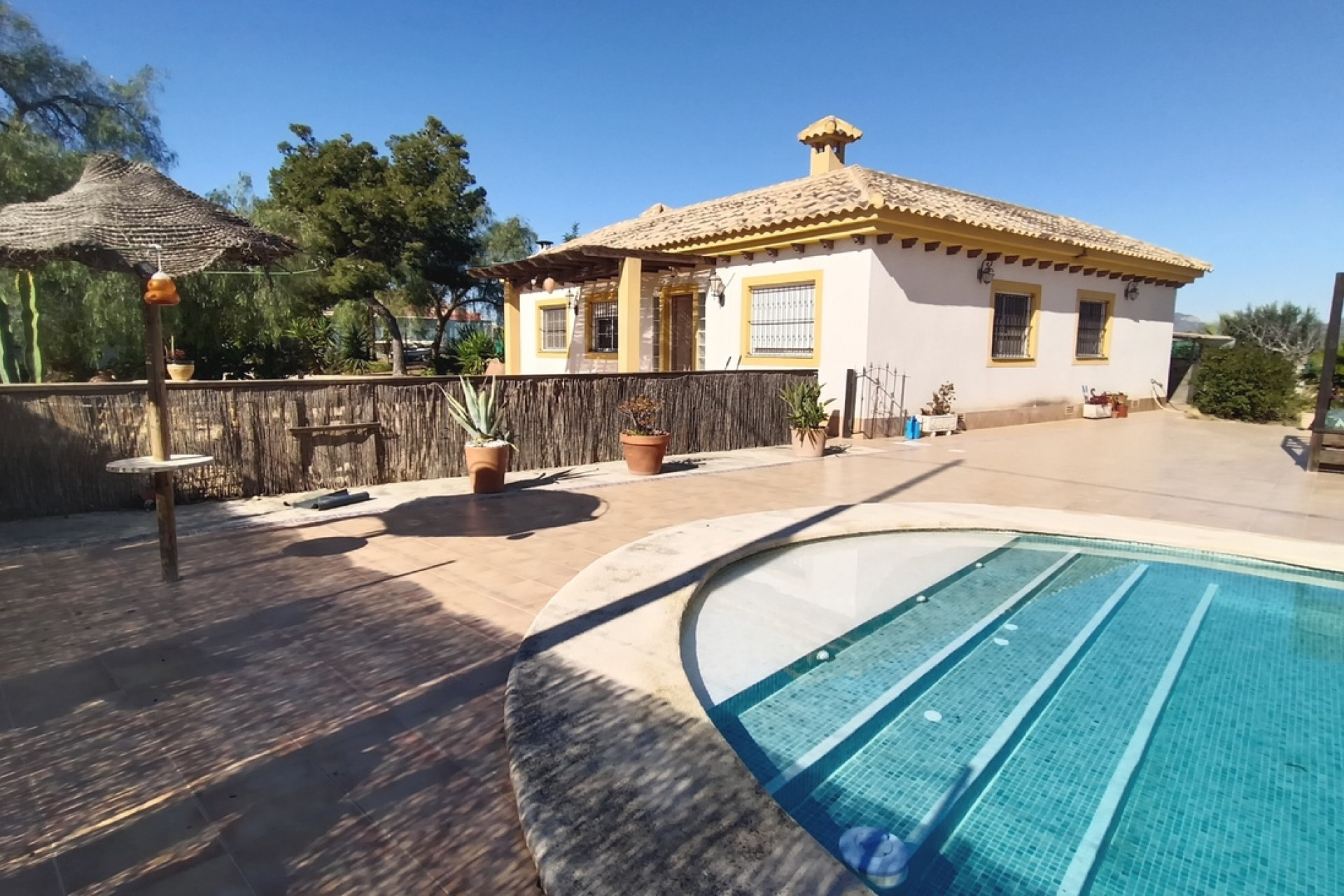 Herverkoop - Villa -
Avileses - Inland