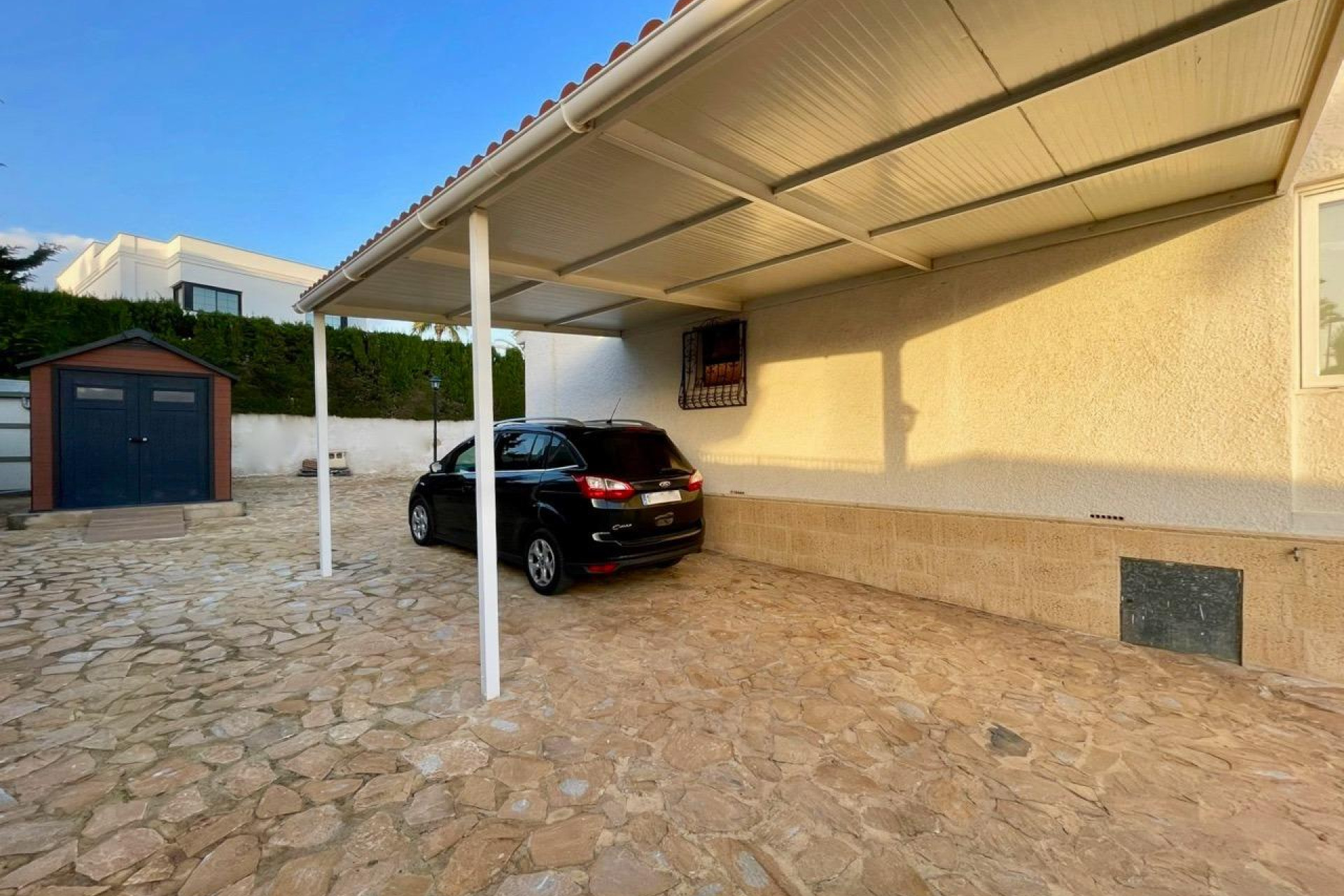 Herverkoop - Villa -
Benidorm - Urbanizaciones