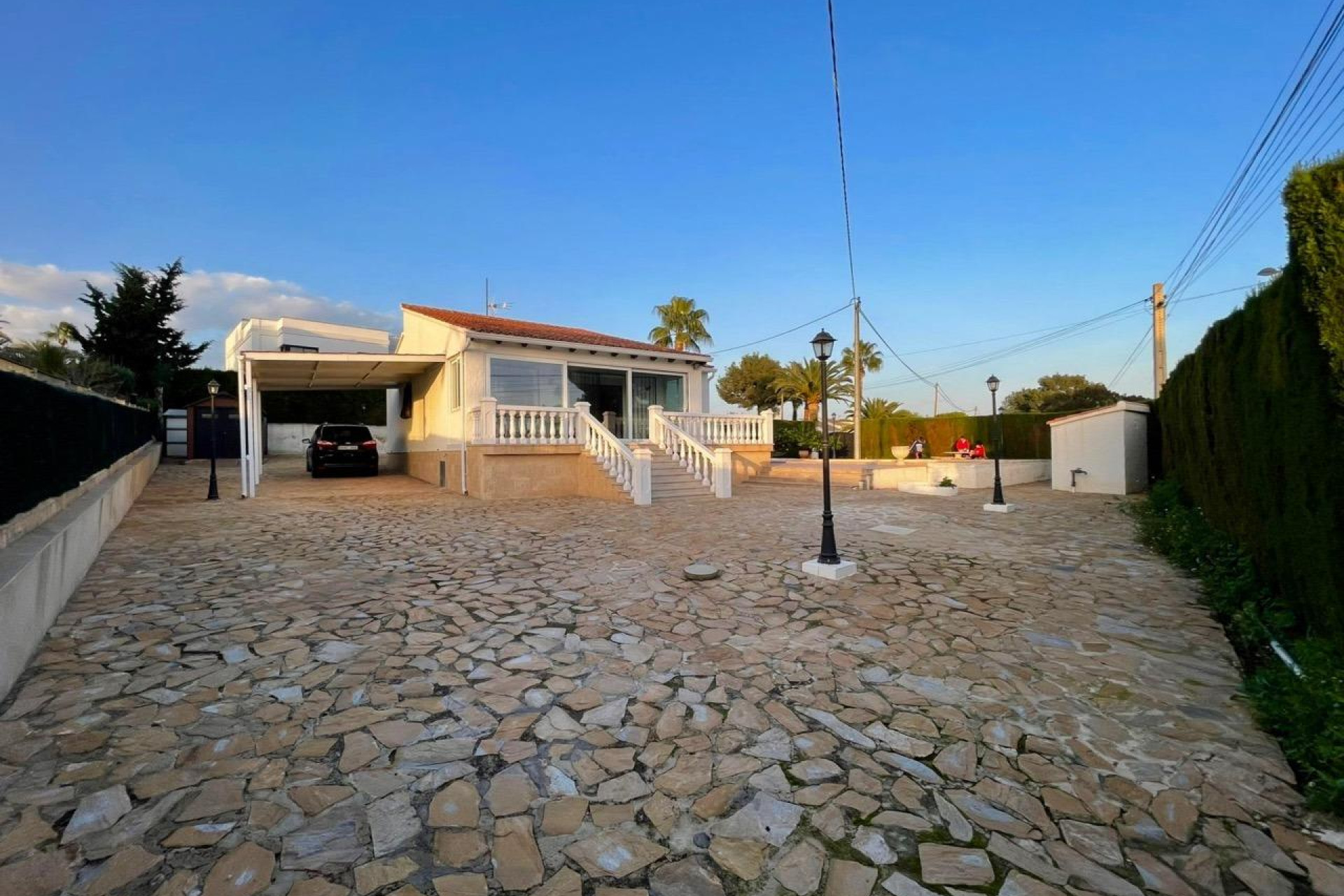 Herverkoop - Villa -
Benidorm - Urbanizaciones