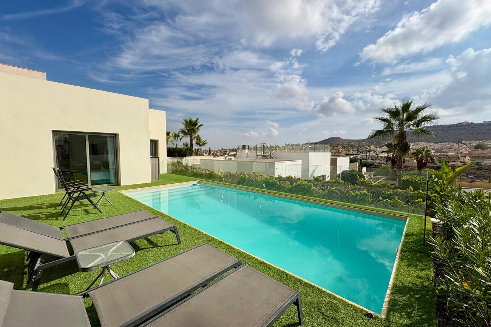 Herverkoop - Villa -
Benijofar - Costa Blanca