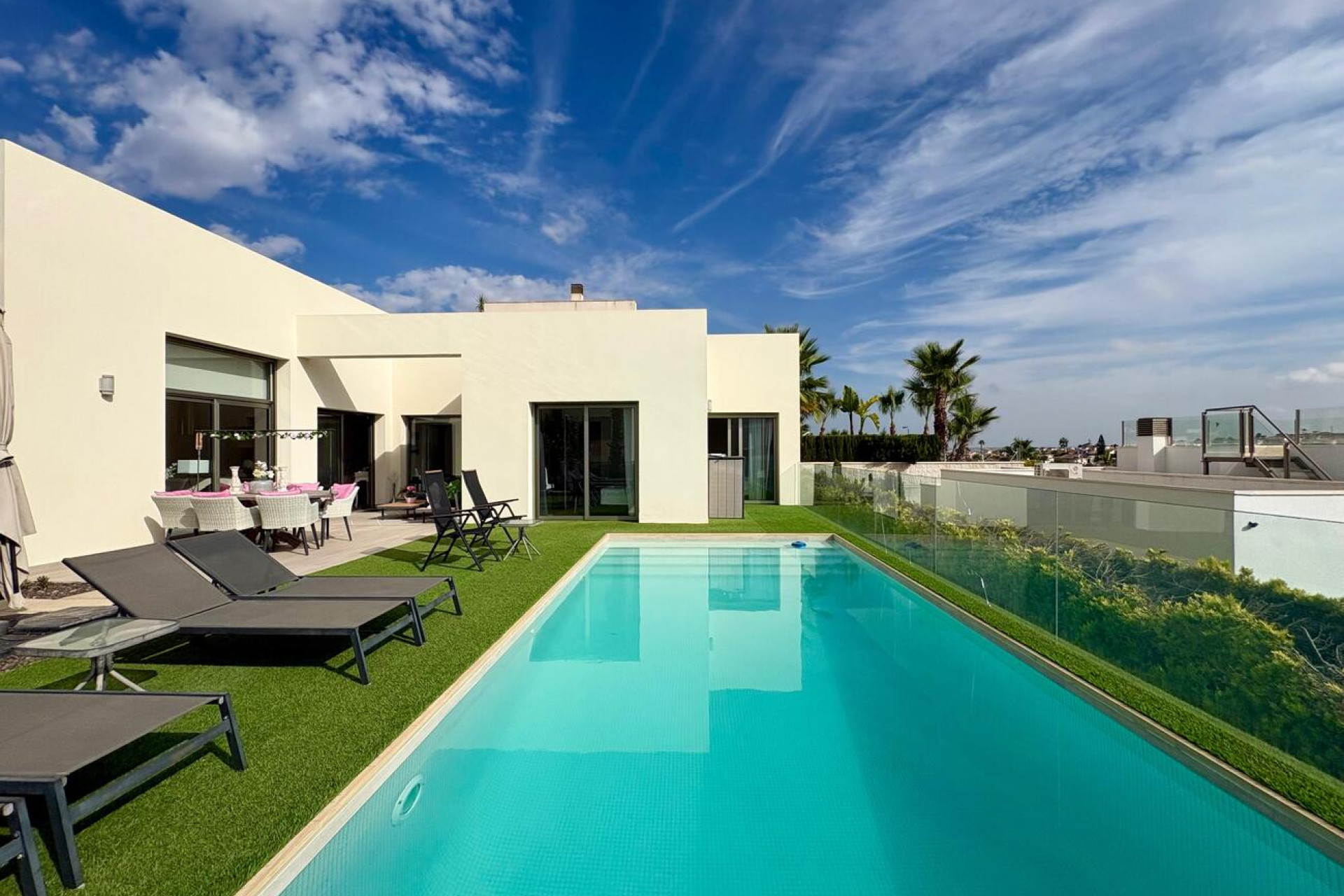 Herverkoop - Villa -
Benijofar - Costa Blanca