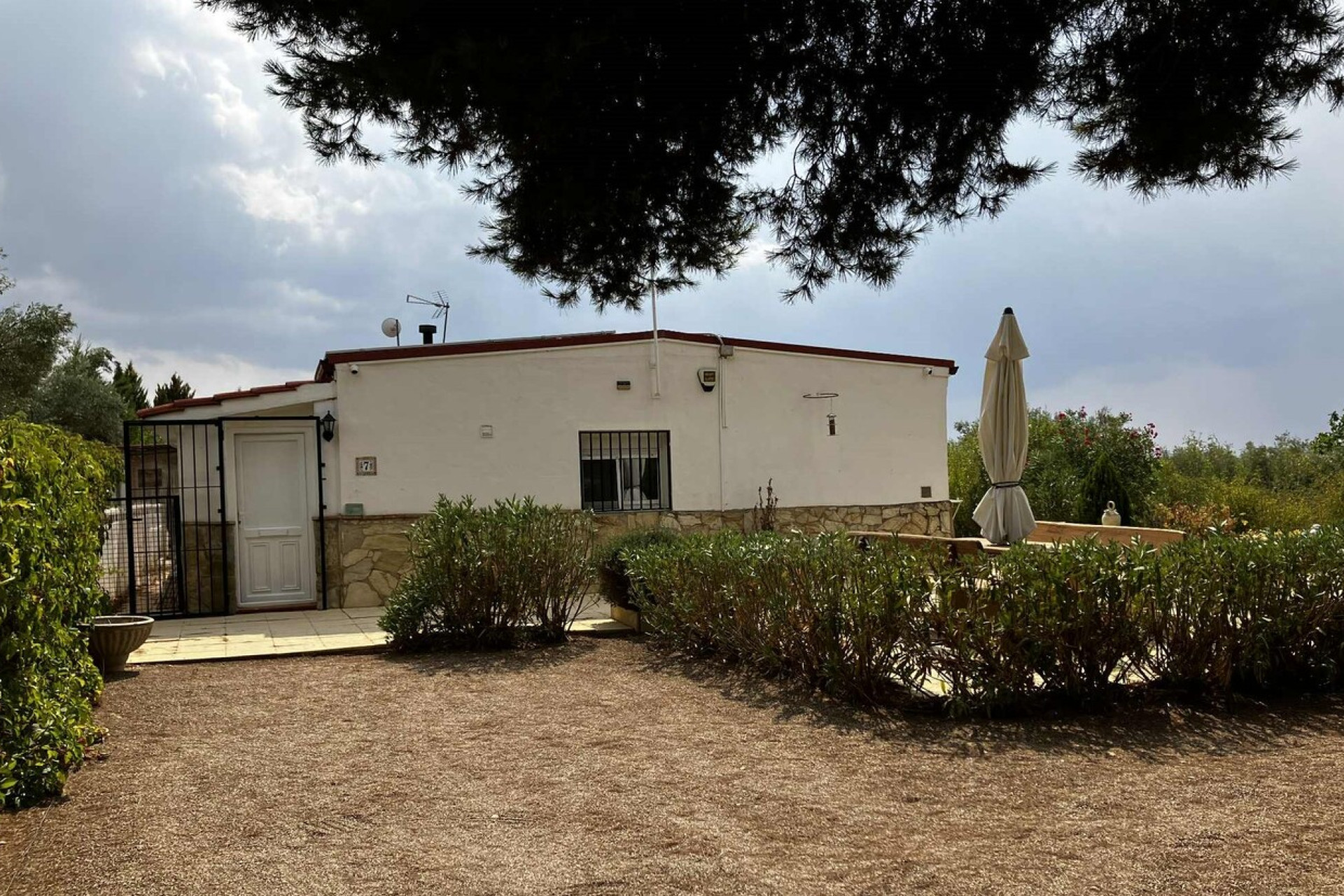 Herverkoop - Villa -
Biar - Costa Blanca