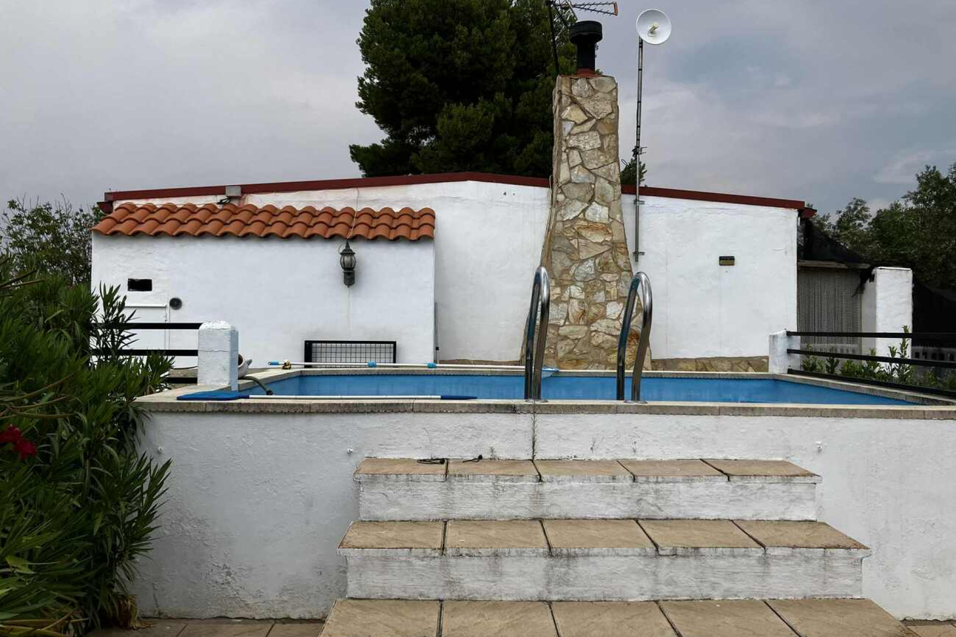 Herverkoop - Villa -
Biar - Costa Blanca