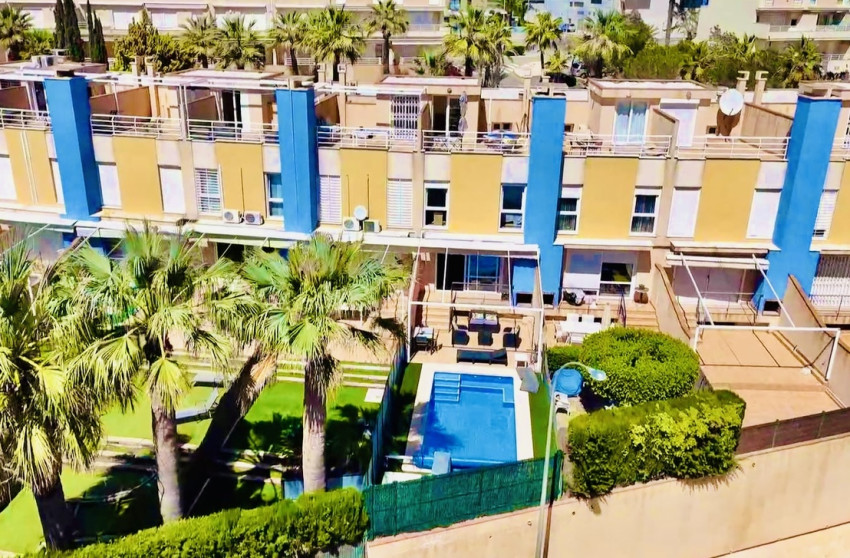 Herverkoop - Villa -
Cabo Roig