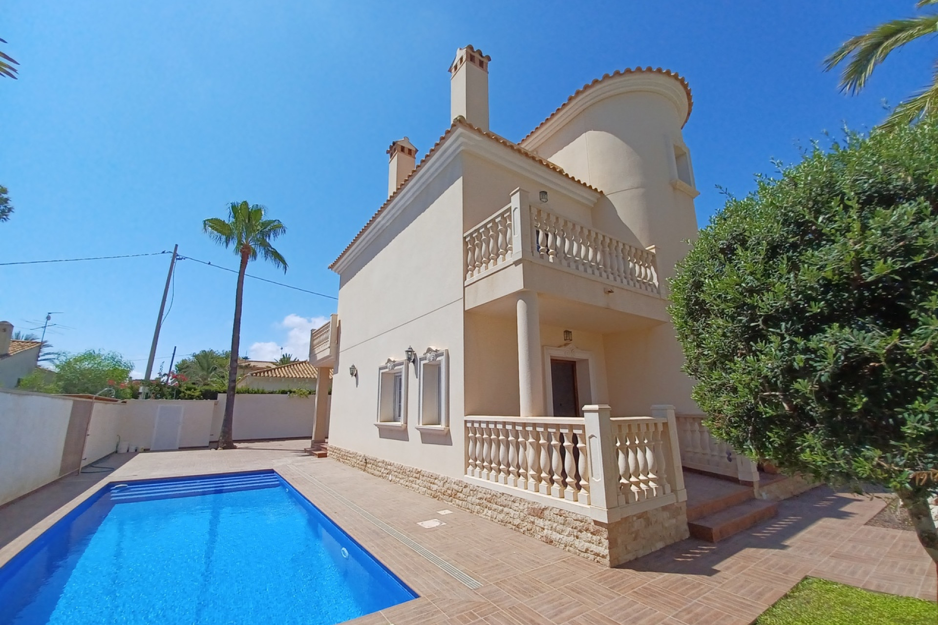 Herverkoop - Villa -
Cabo Roig