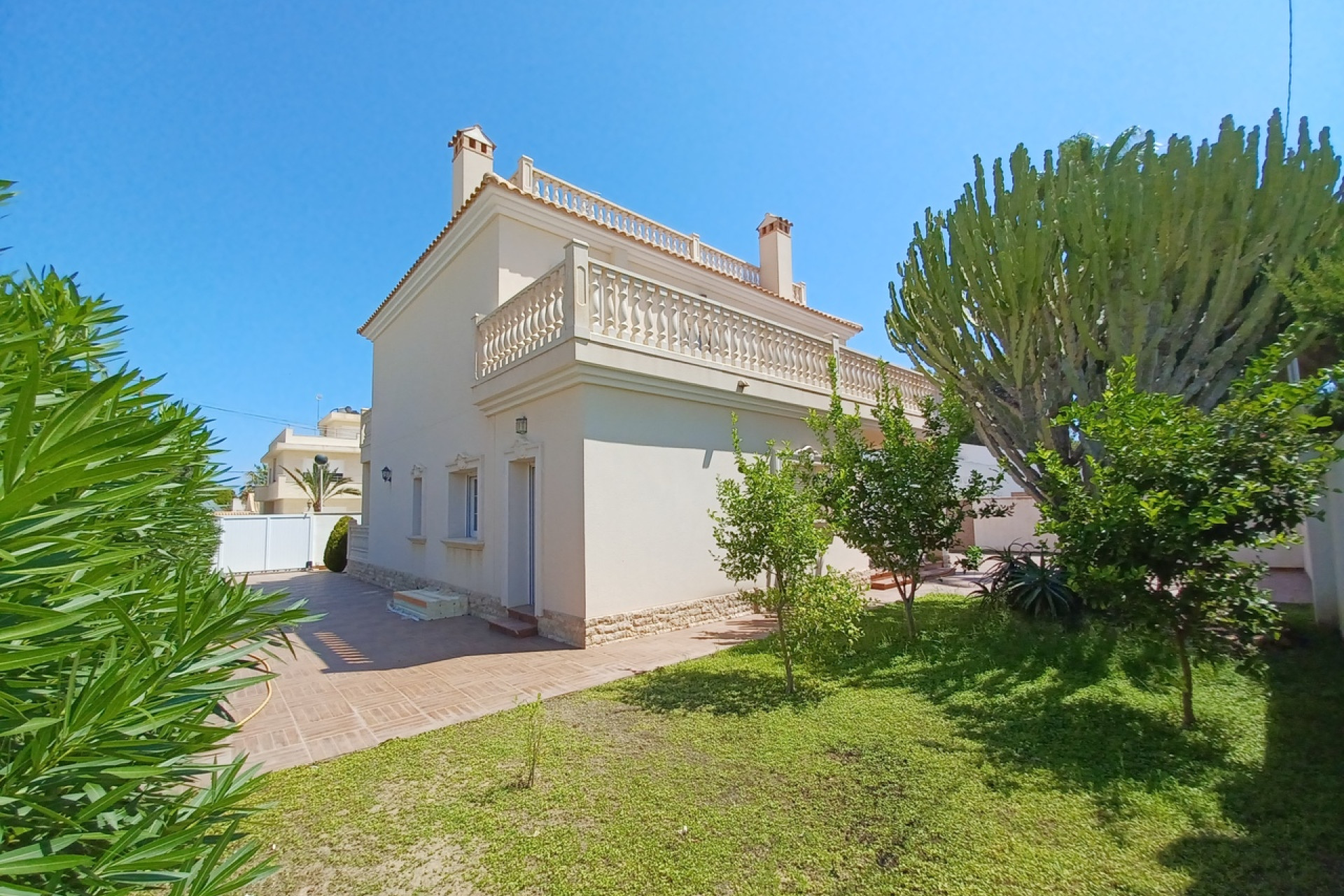 Herverkoop - Villa -
Cabo Roig