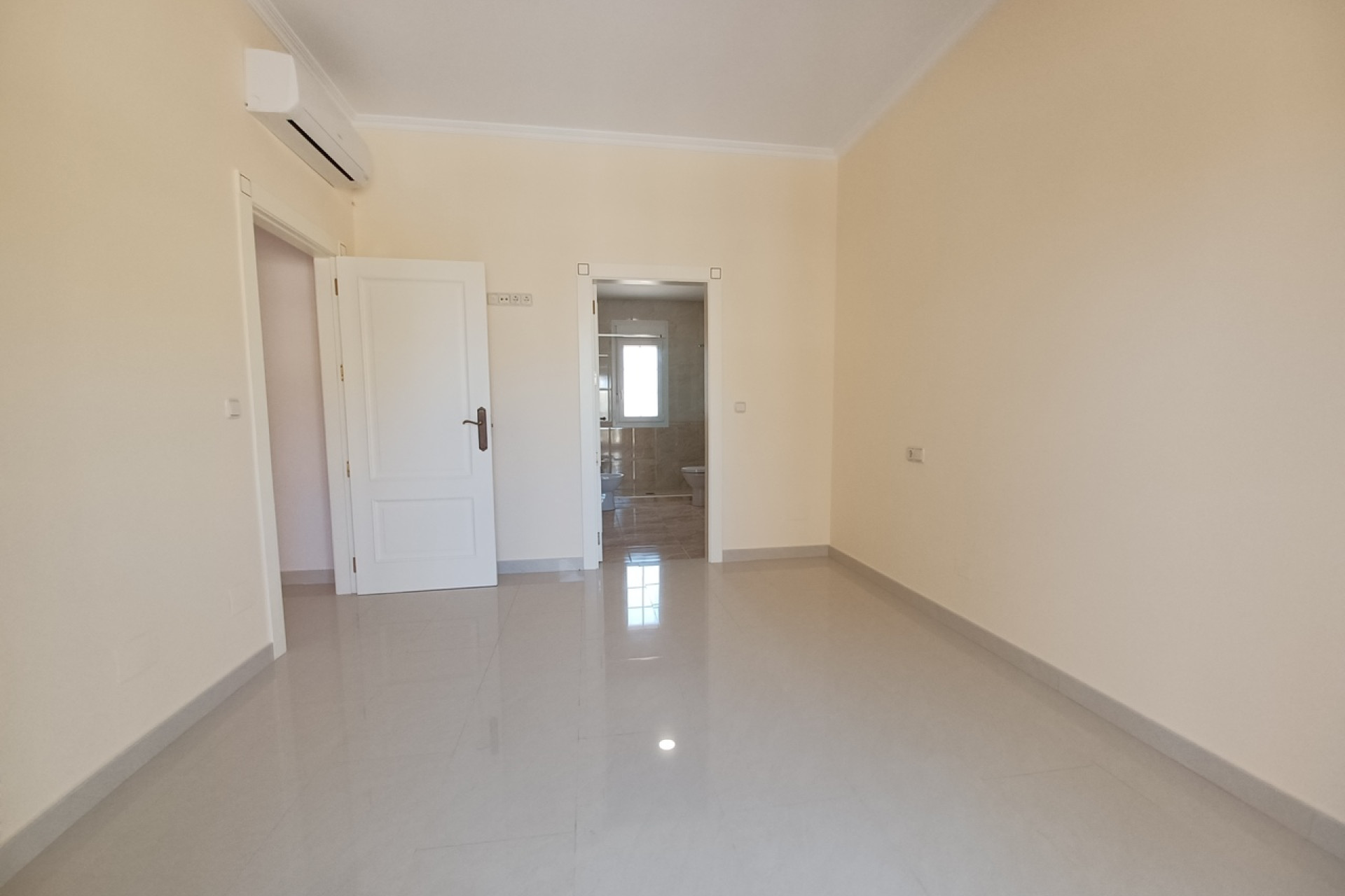 Herverkoop - Villa -
Cabo Roig