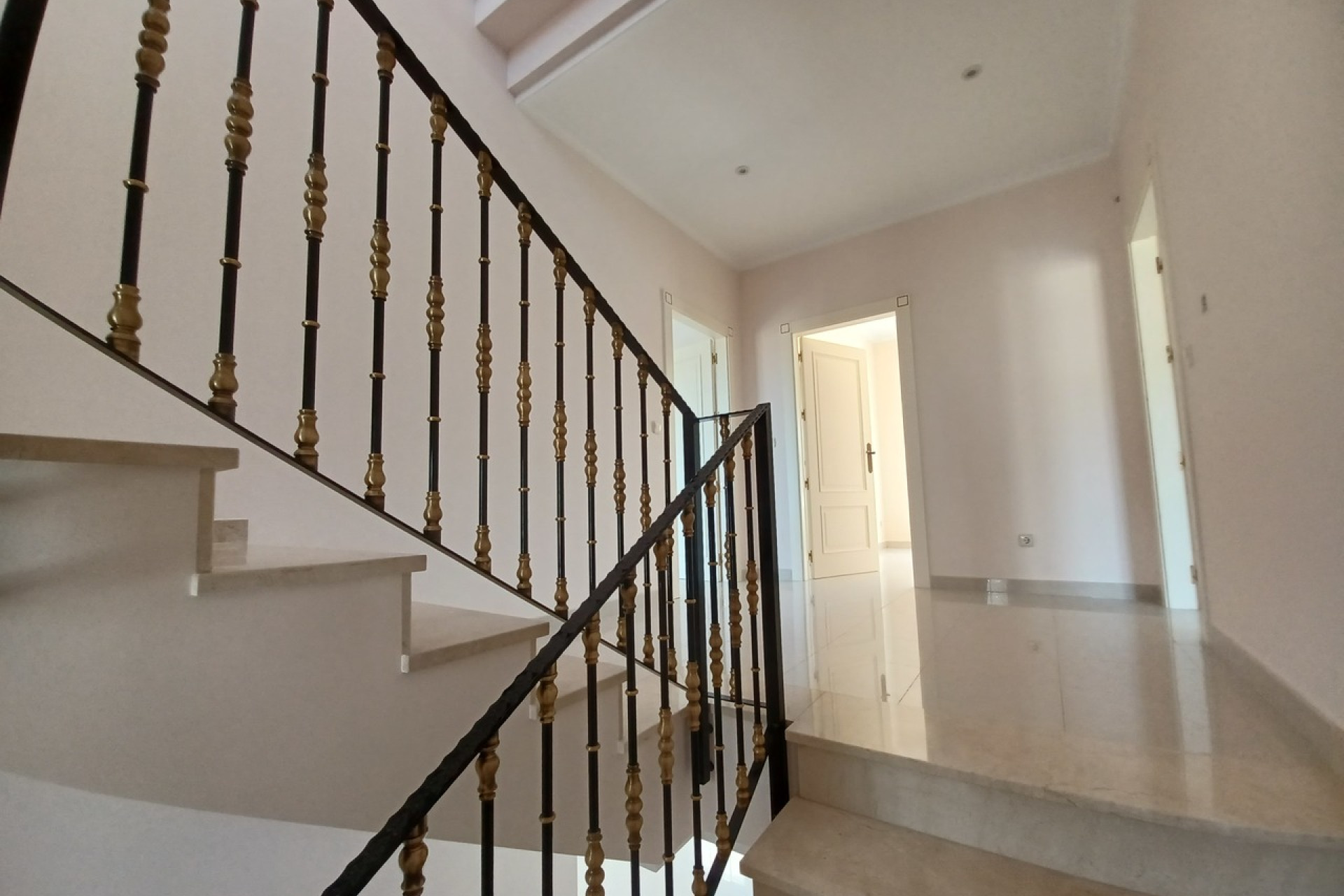 Herverkoop - Villa -
Cabo Roig