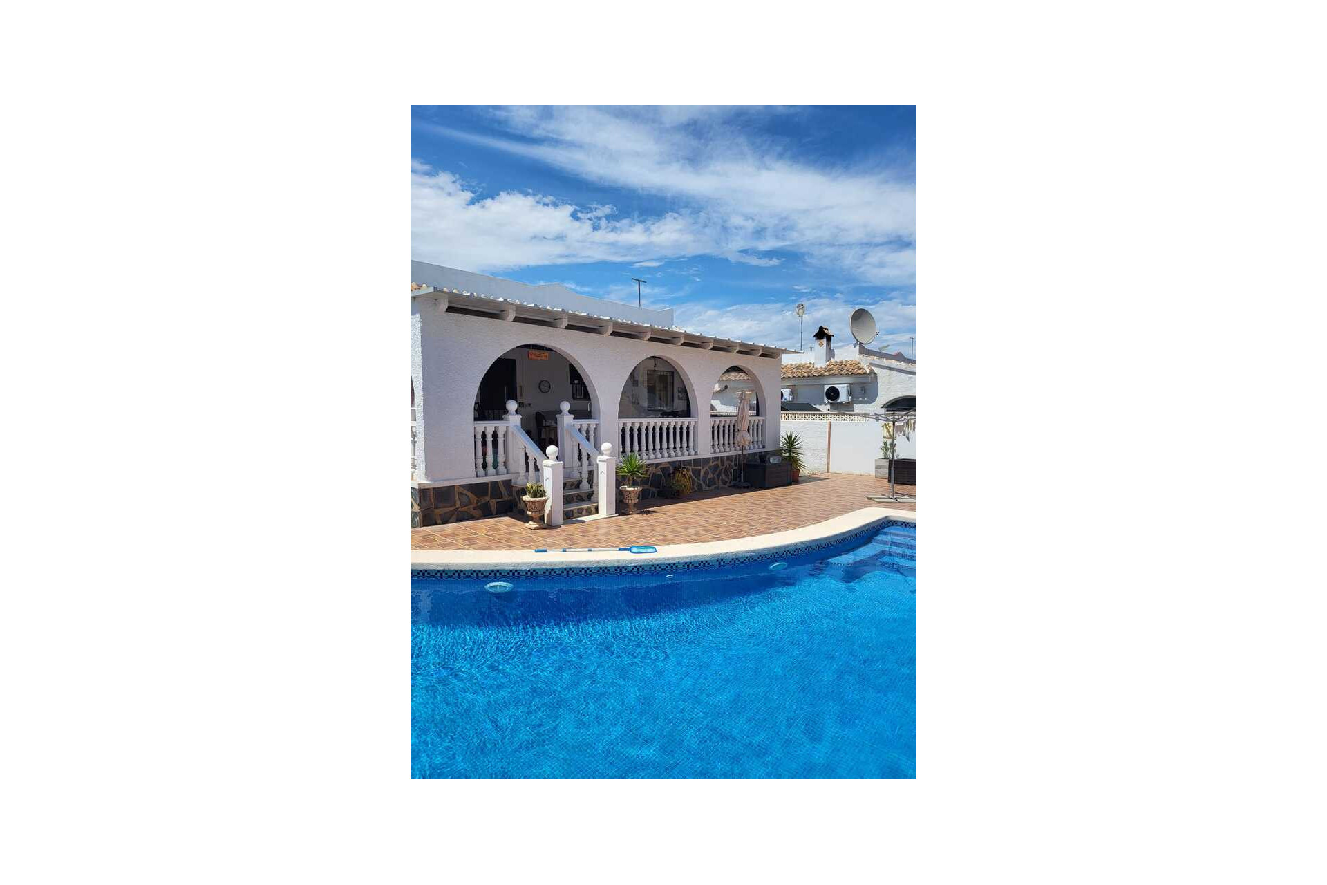 Herverkoop - Villa -
Camposol - Fortuna